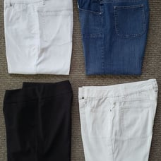 BUNDLE OF 4 NEW PAIRS OF LADIES CAPRIS