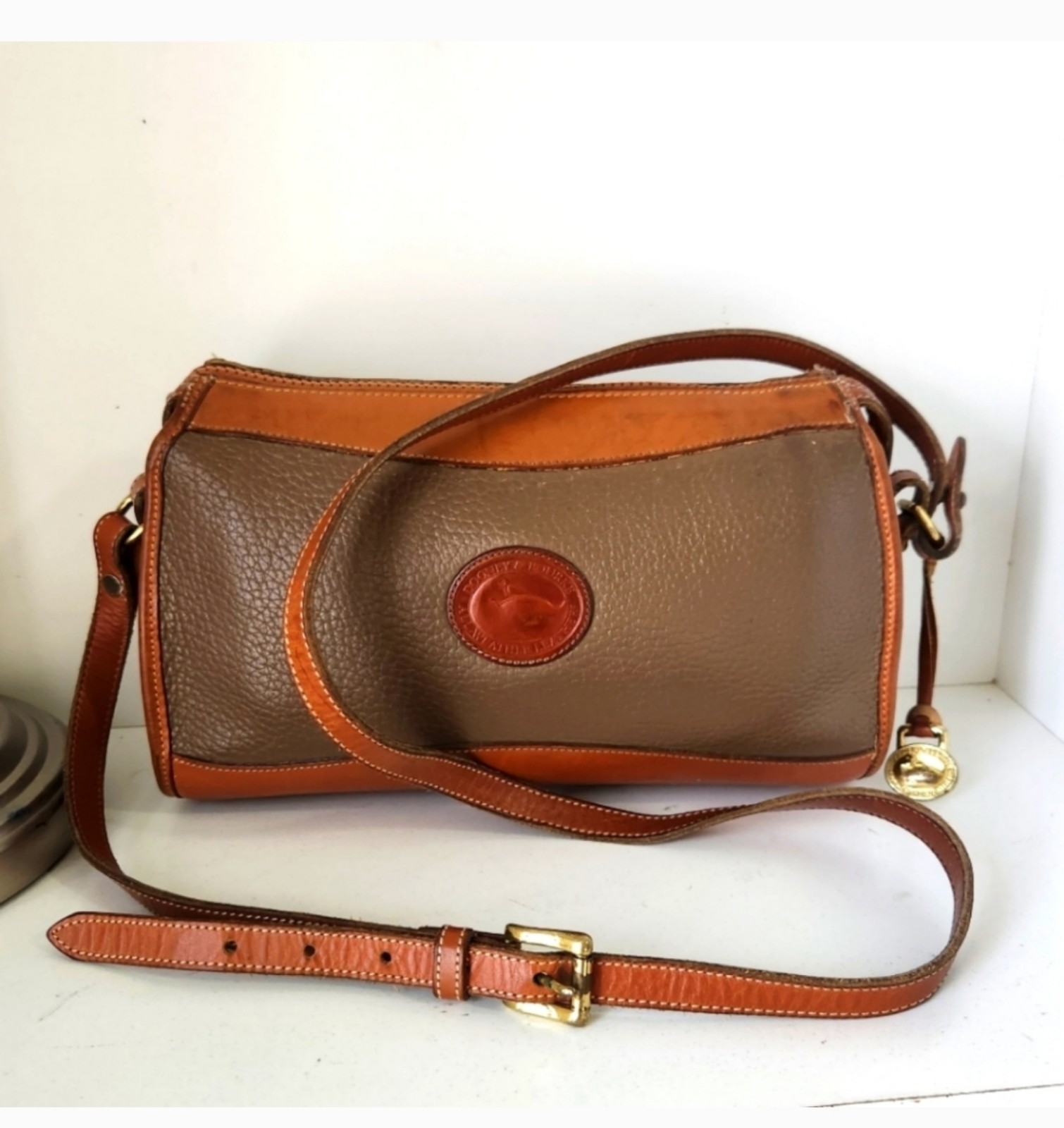 Vintage Dooney and bourke tan/Beige Pebbled Leather Crossbody Bag