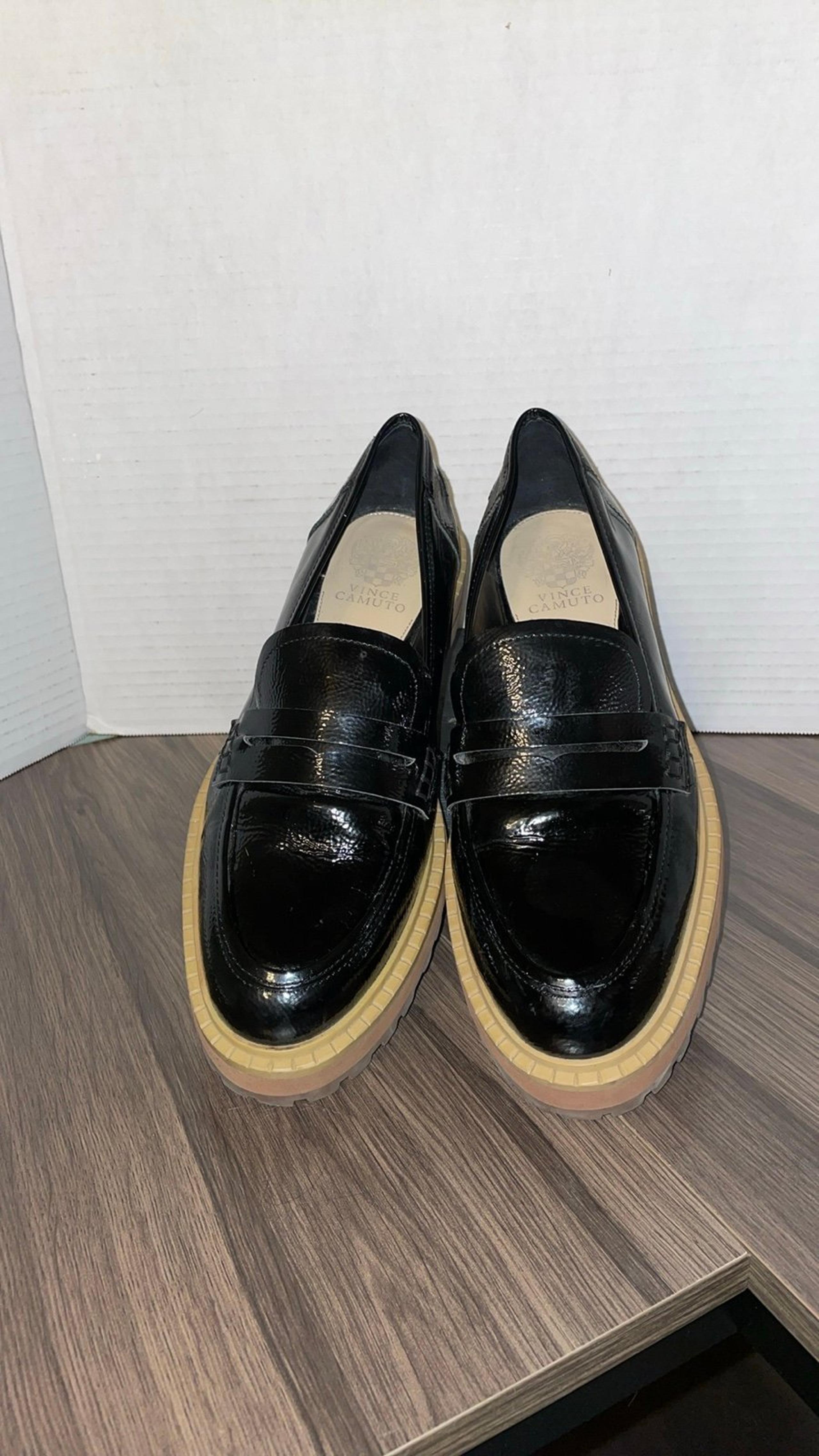Vince Camuto women’s black loafers size 10