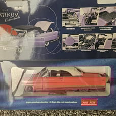 SunStar 1956 Lincoln Premiere 1:18 Scale Diecast Model Car