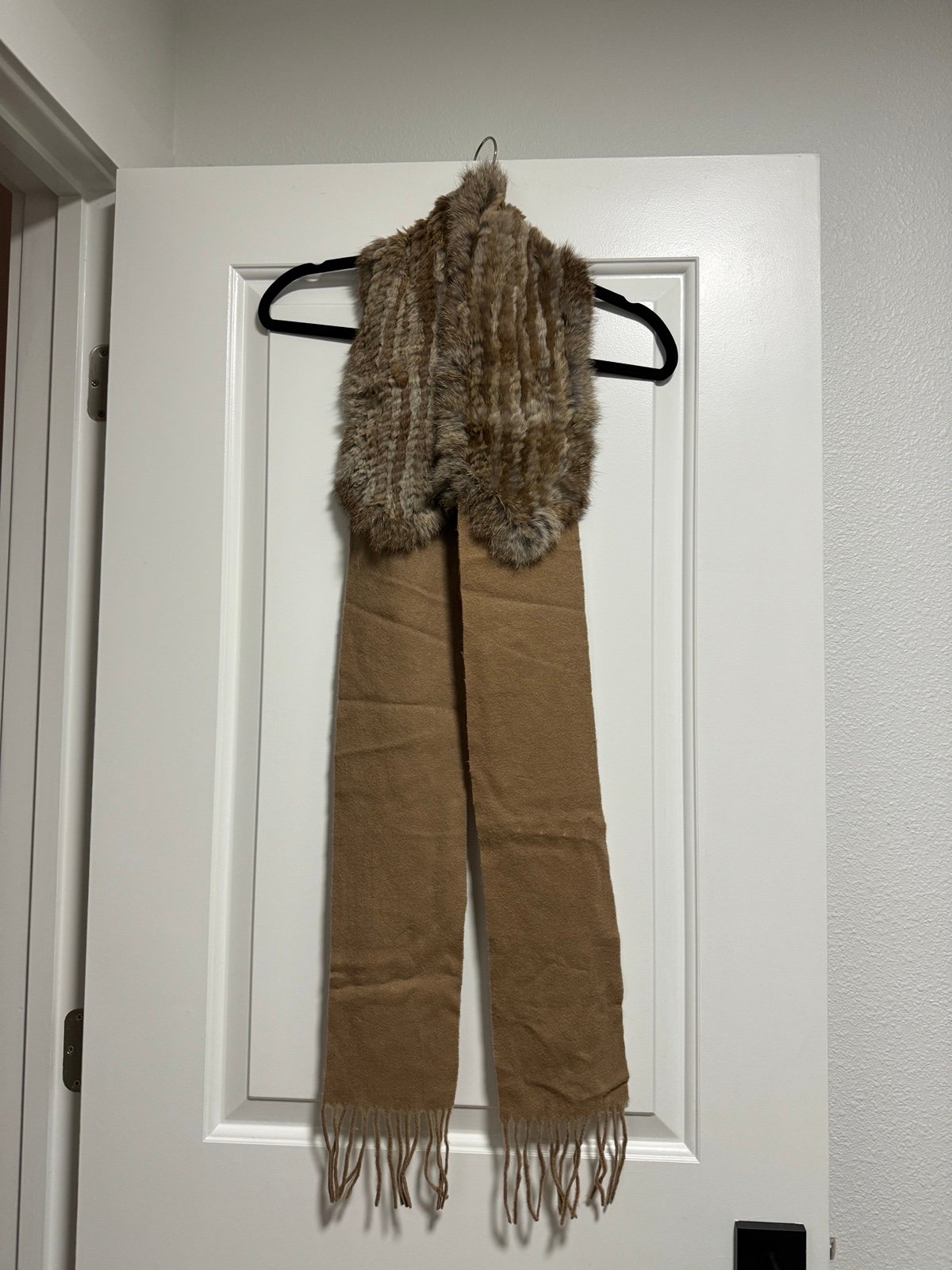 Fur and wool scarf