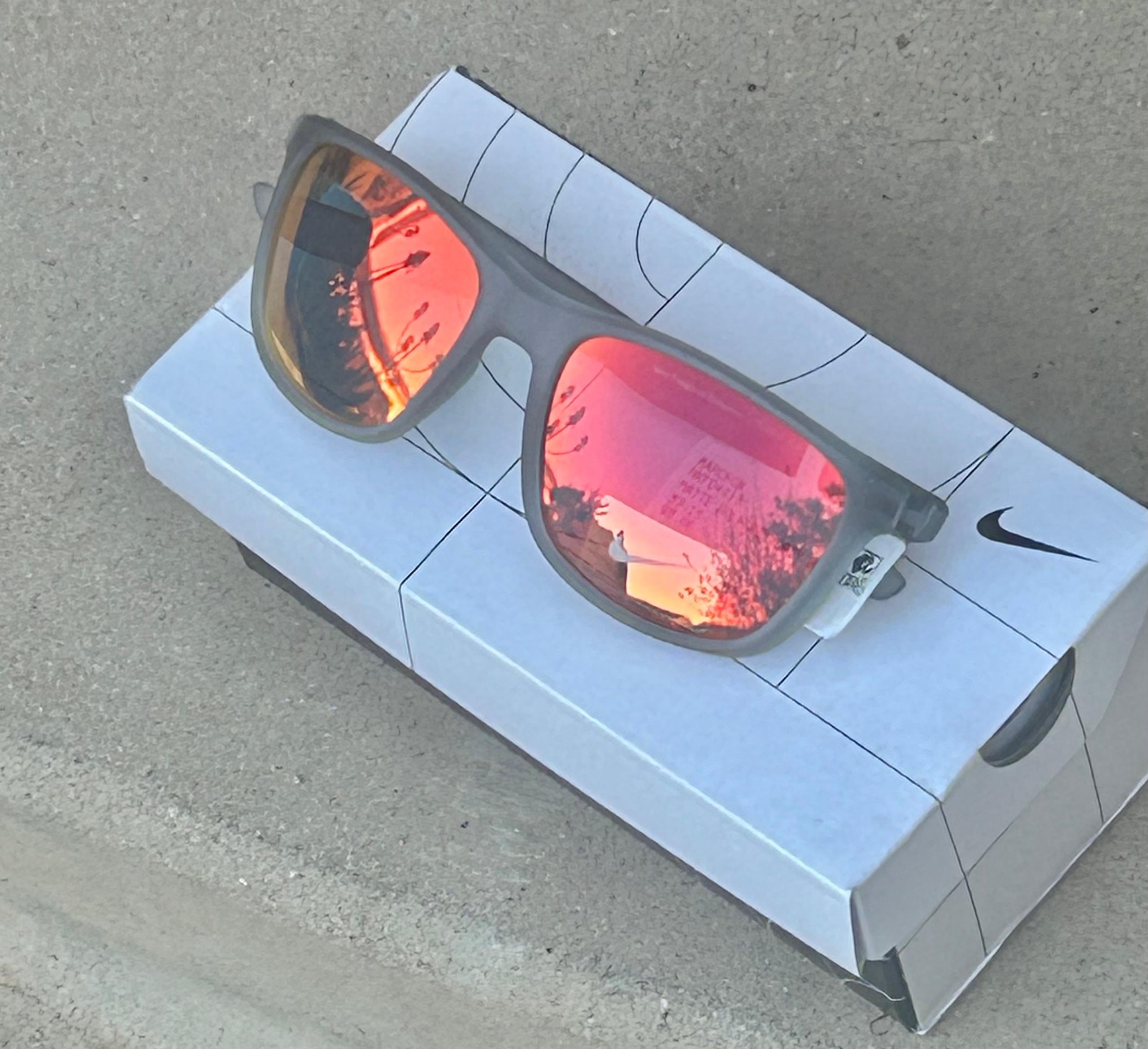Nike Essential Endeavor Sunglasses