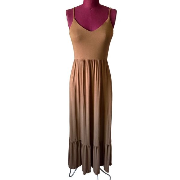 Evereve Eloise Maxi Dress Tiered Skirt Side Pockets Greenish Brown size M
