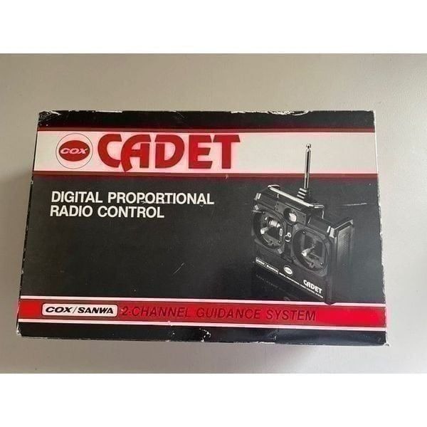 COX CADET Digital Proportional Radio 8220 2-Channel Guidance Sysrem for Aircraft