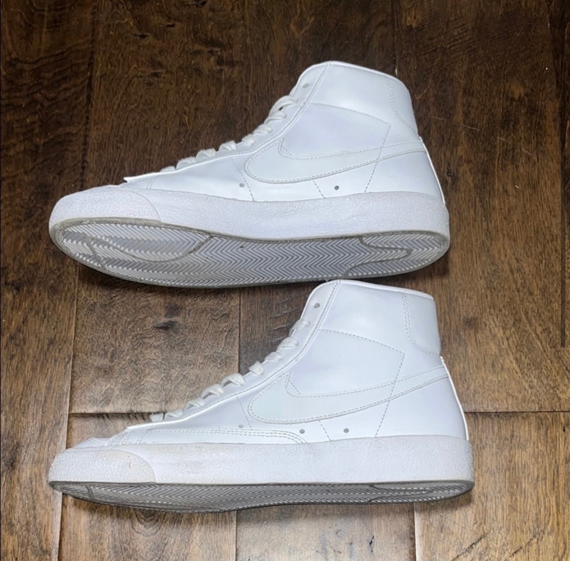 Nike Blazer Mid '77 Triple White Casual Sneakers