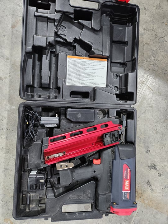 Max cordless nail gun