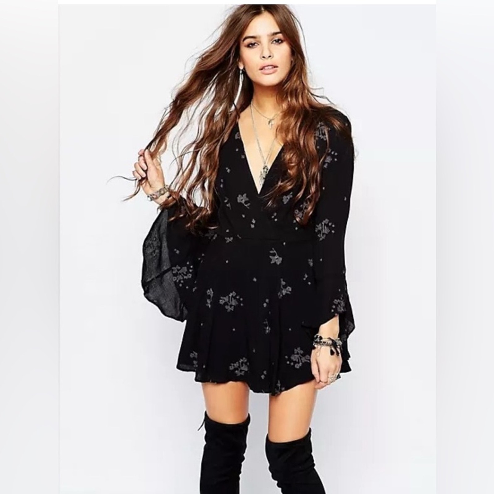 FREE PEOPLE Black White Floral Embroidered Bell Sleeve Jasmine Kimono Dress 6