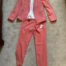 Express suit NWT