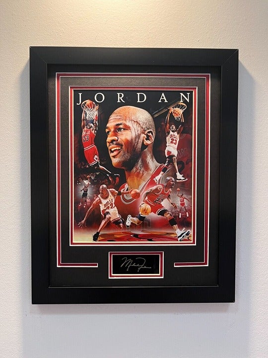 Framed Michael Jordan Laser Engraved Signature Chicago Bulls Photo