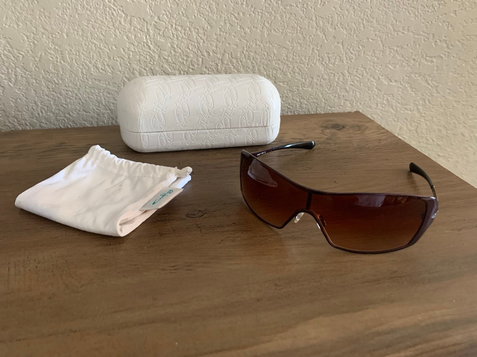 Oakley Dart Sunglasses, Berry/Brown Color Frame w/Case/ Bag Summer/Vacation