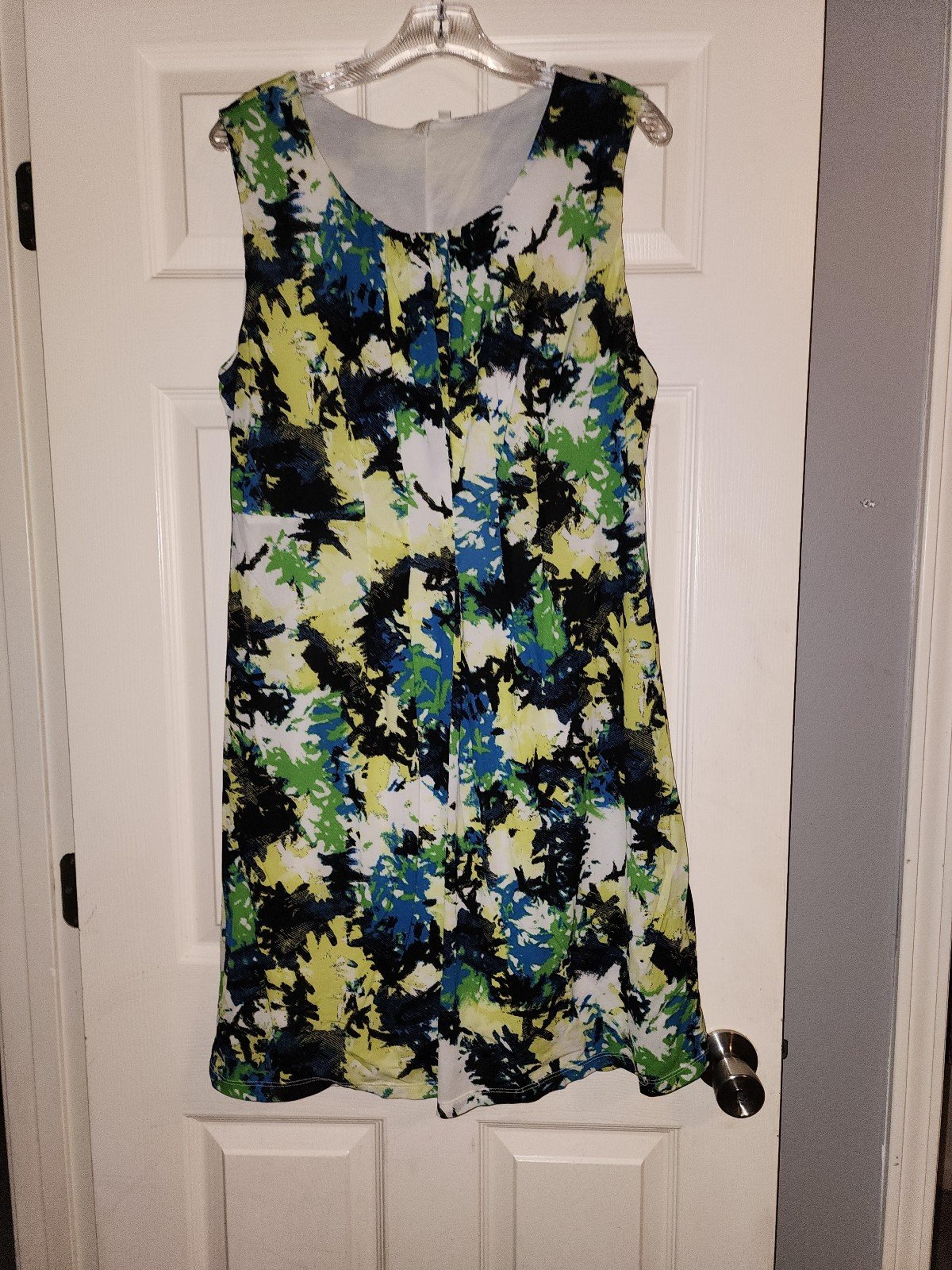 Madison women’s plus size 1X floral dress beautiful