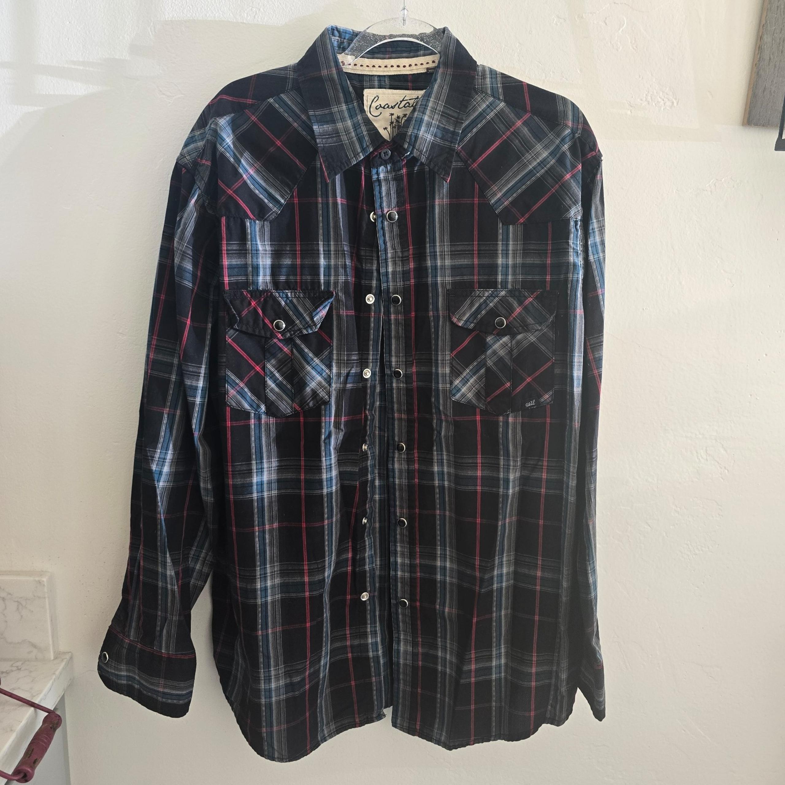 New coastal mens Large checkered button down long-sleeve