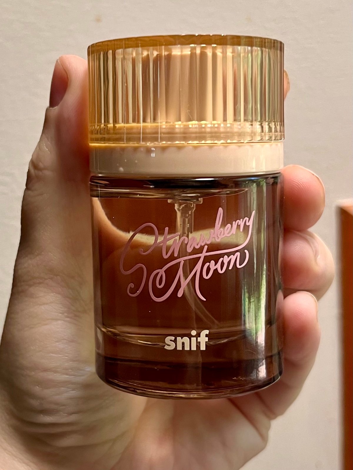 Snif strawberry moon
