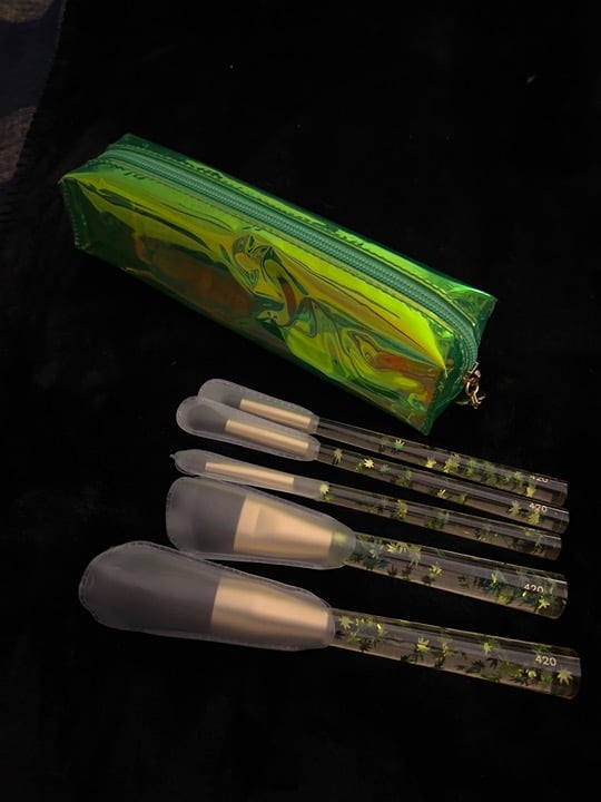 Beautylish PresentsThe 420 Brush Collection