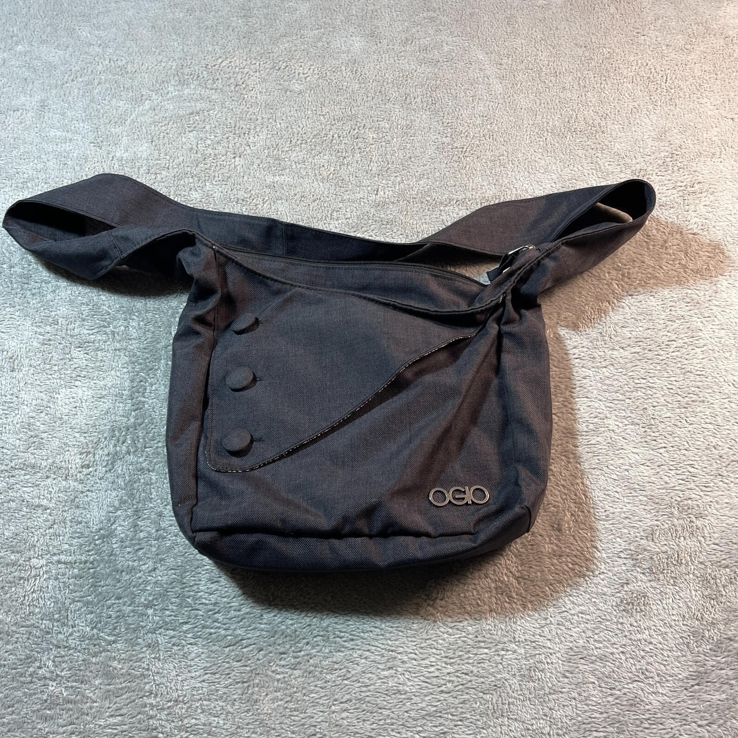 OGIO Women's Brooklyn Tablet Purse Crossbody Bag Classic Black Retro Multipocket