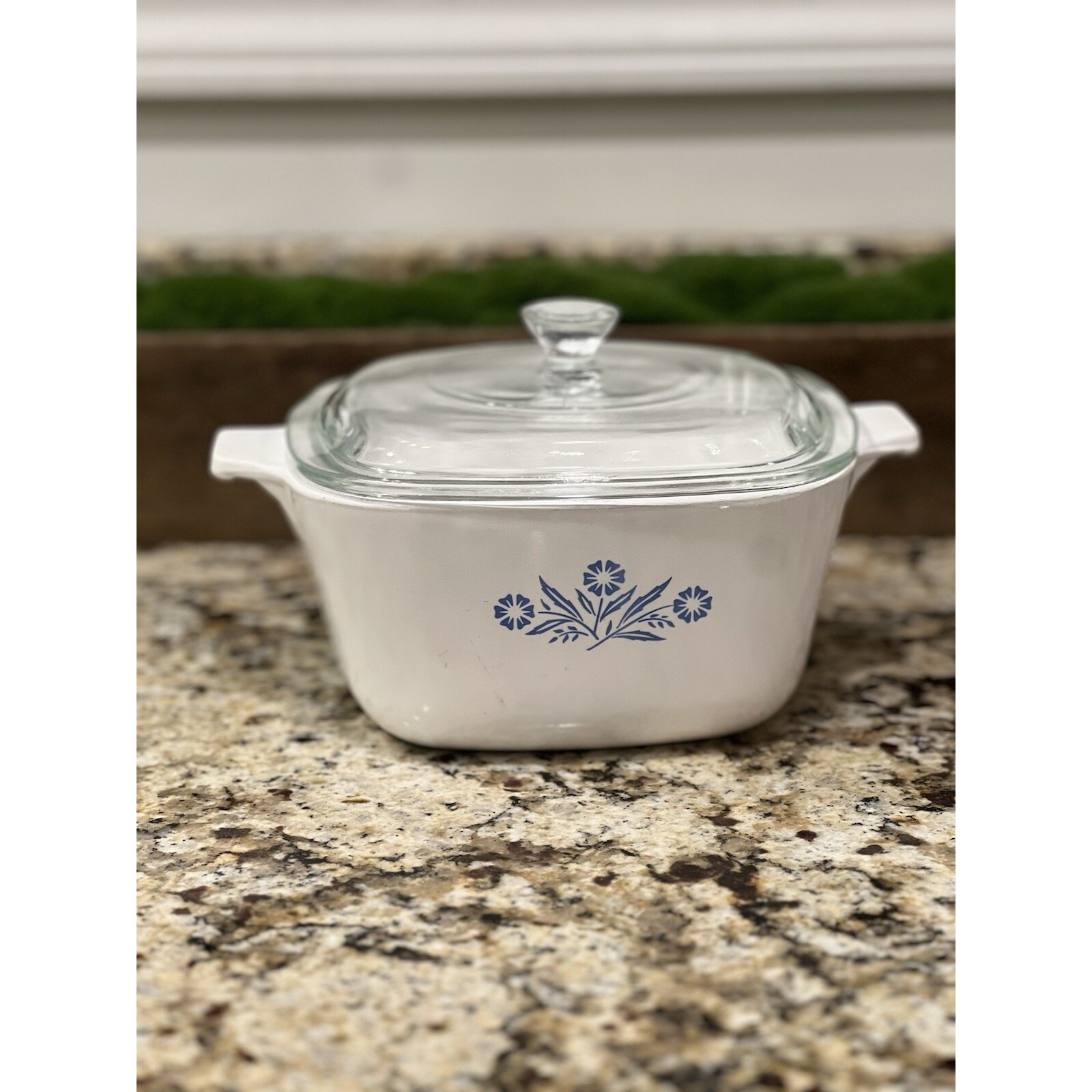 Corning Ware Blue Cornflower P-1 3/4 B .1 3/4 QT Casserole/ ORIGINAL P-7-C Lid