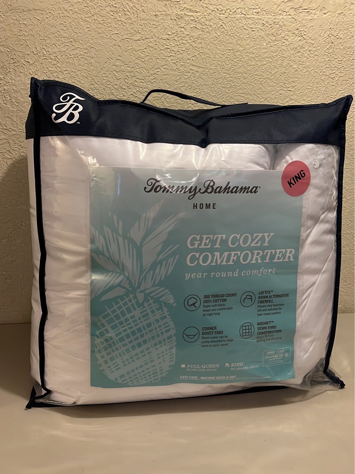 Tommy Bahama Get Cozy Comforter King 104”X90” White year round comfort NEW