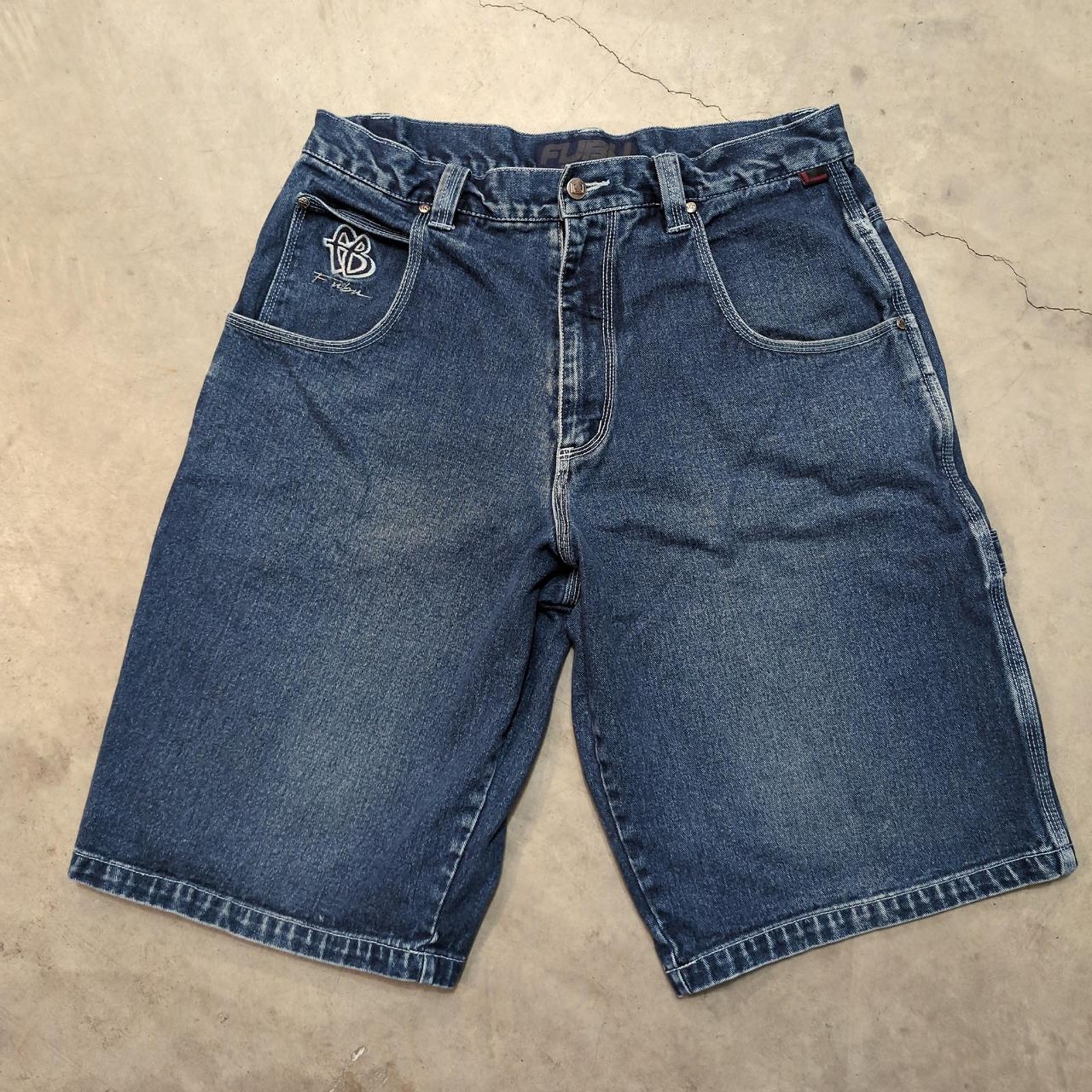 Fubu Mens 35x135 Denim Shorts Jorts Blue Baggy