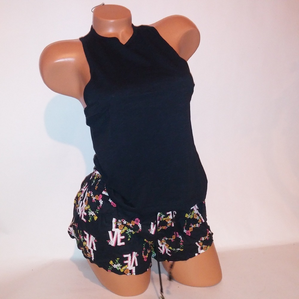 Victoria Secret Pajama Set Sleepwear Tank Top & Shorts XS Black Floral Hearts