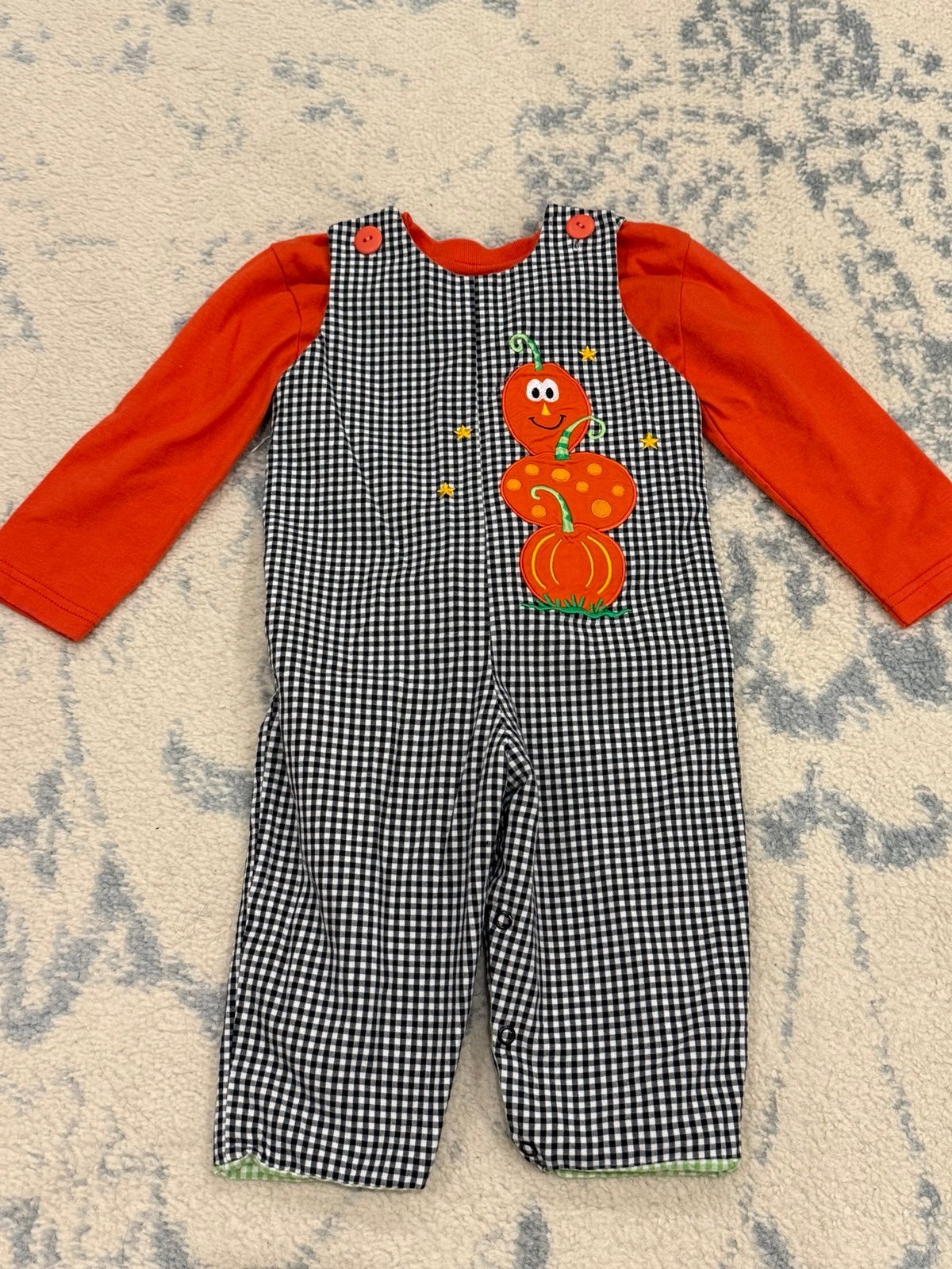 Boys reversible boutique mulberry street Halloween 2 piece Halloween giraffe set