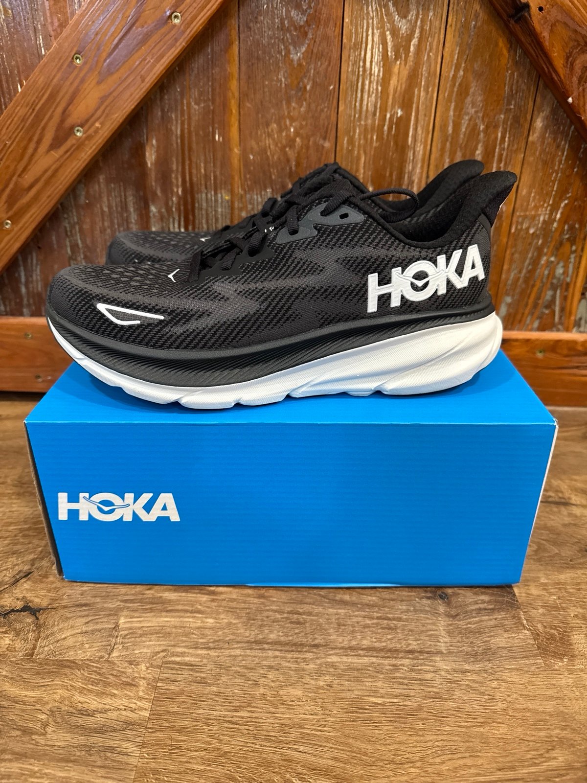 Women’s Hoka Clifton 9 Size 8.5
