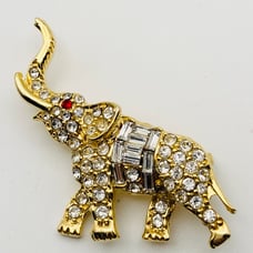 Vintage gold tone rhinestone elephant Brooch pin