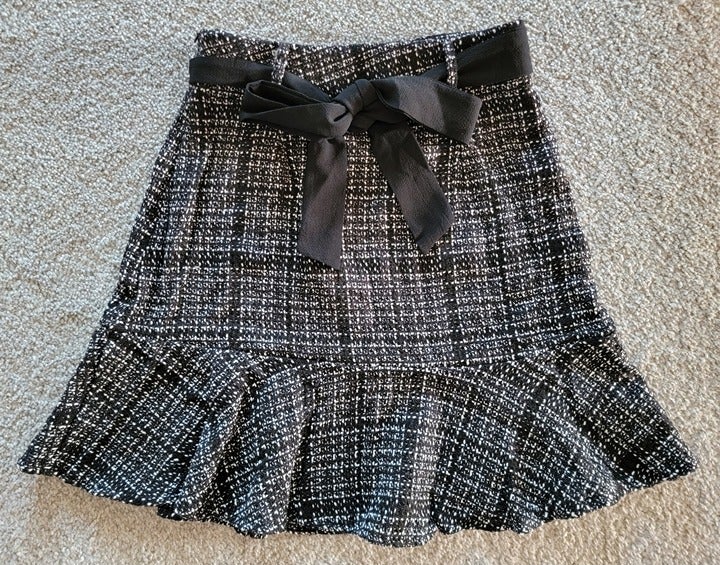 *Size S* Shein Ruffle Pleated Skirt with Belt Black - Brand New! LAST ONE