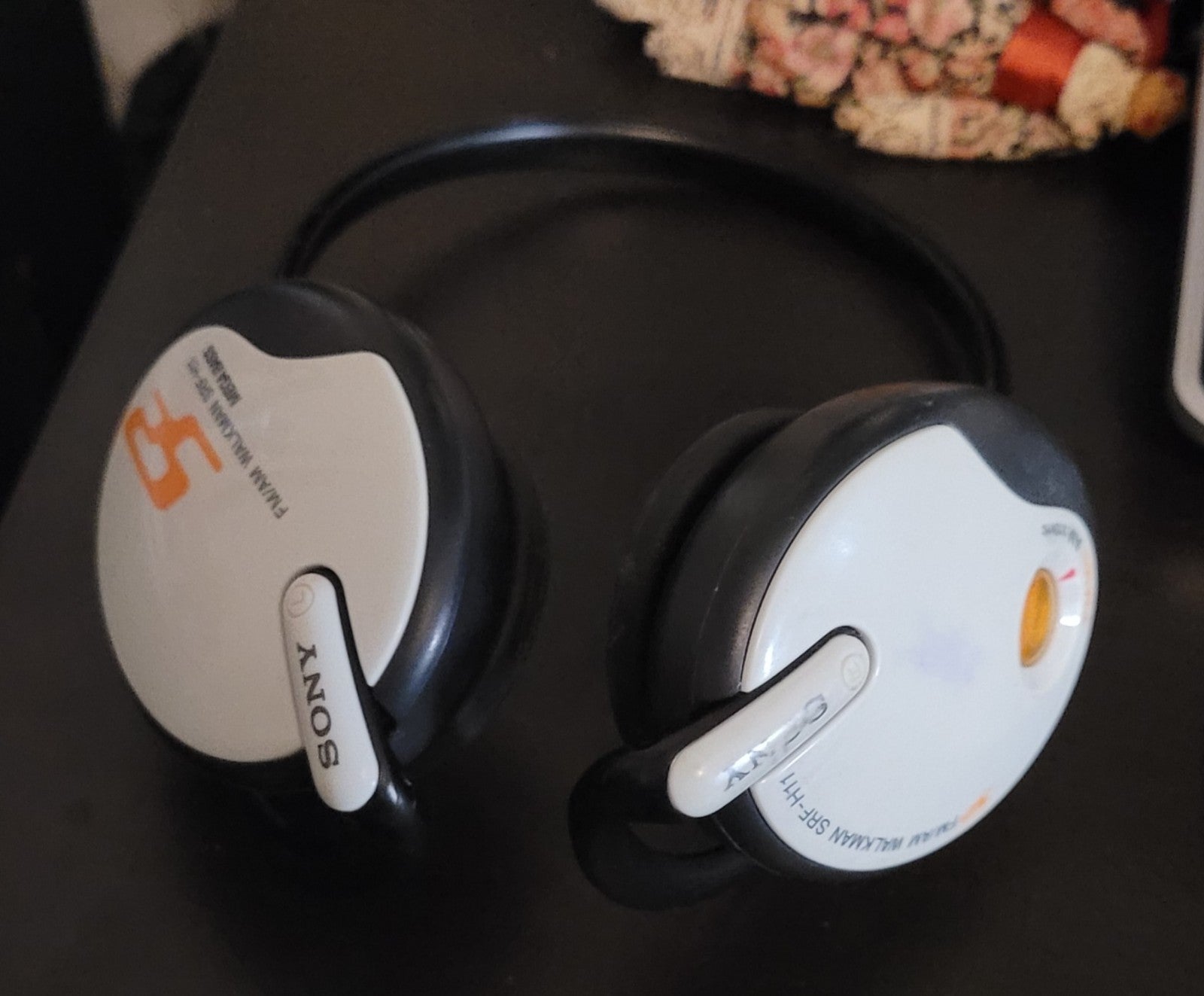 Vintage AM/FM Sony Walkman Mega Bass headset