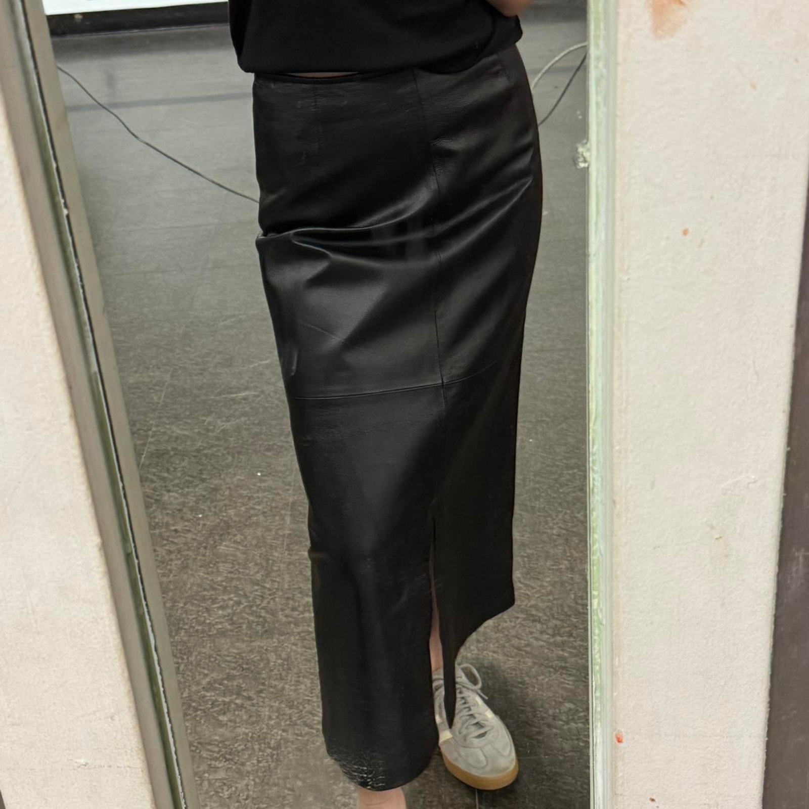 Factory Overstock Sale-Black leather maxi skirt leatherskirt