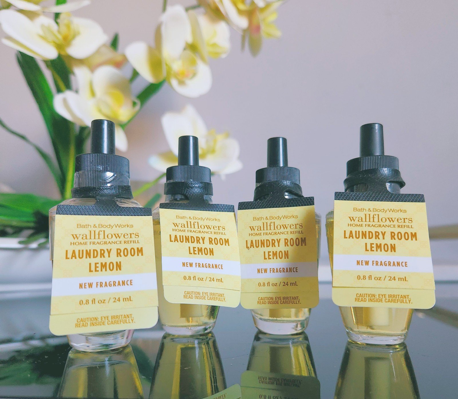 4 laundry room lemon Wallflower Refills. Bath and body works. New