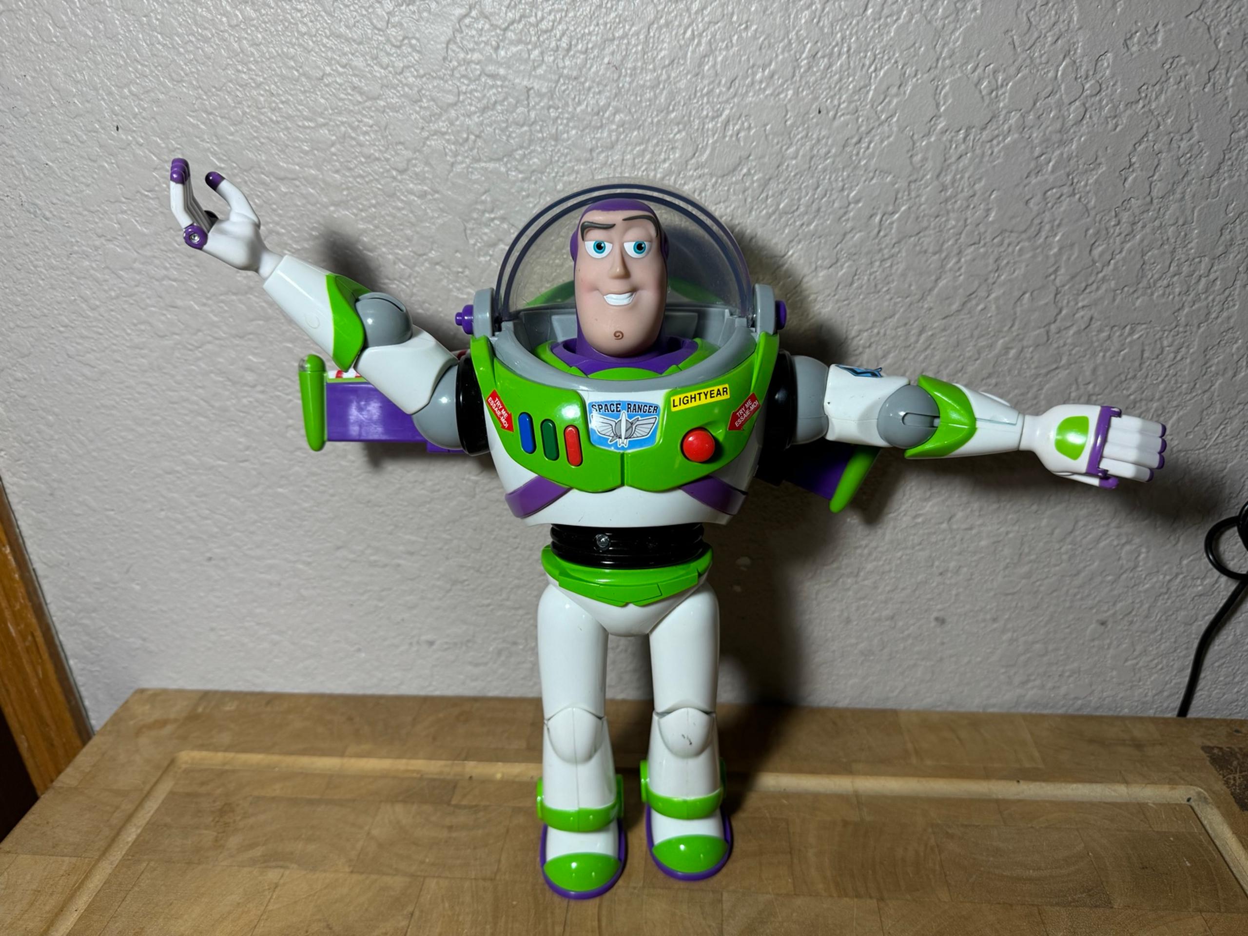 Buzz Lightyear Toy Story Disney Store Pixar Bonnie 12" Talking  Action Figure