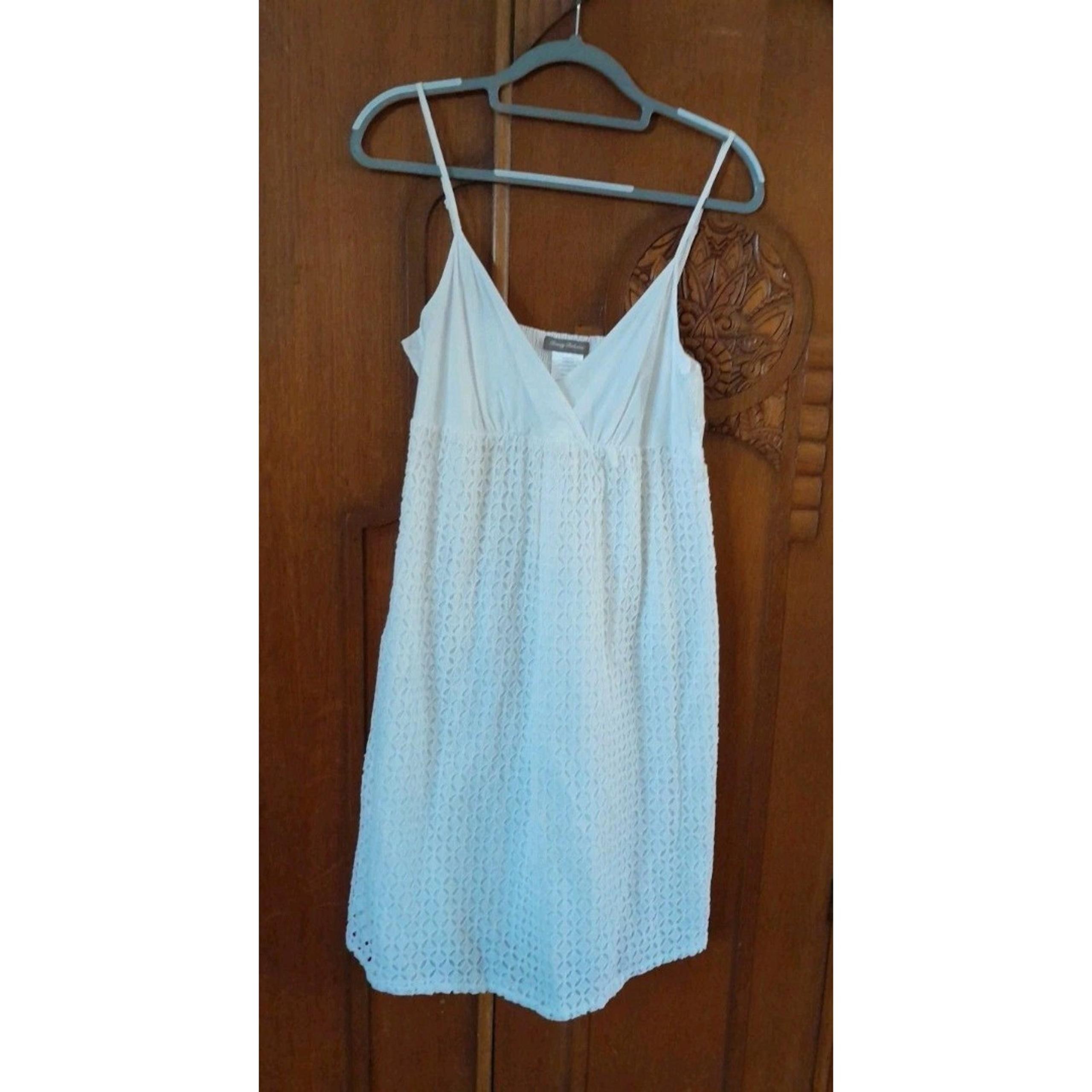 Tommy Bahama Women Large White Spaghetti Strap Floral EmbroiderMidi Dress. B45