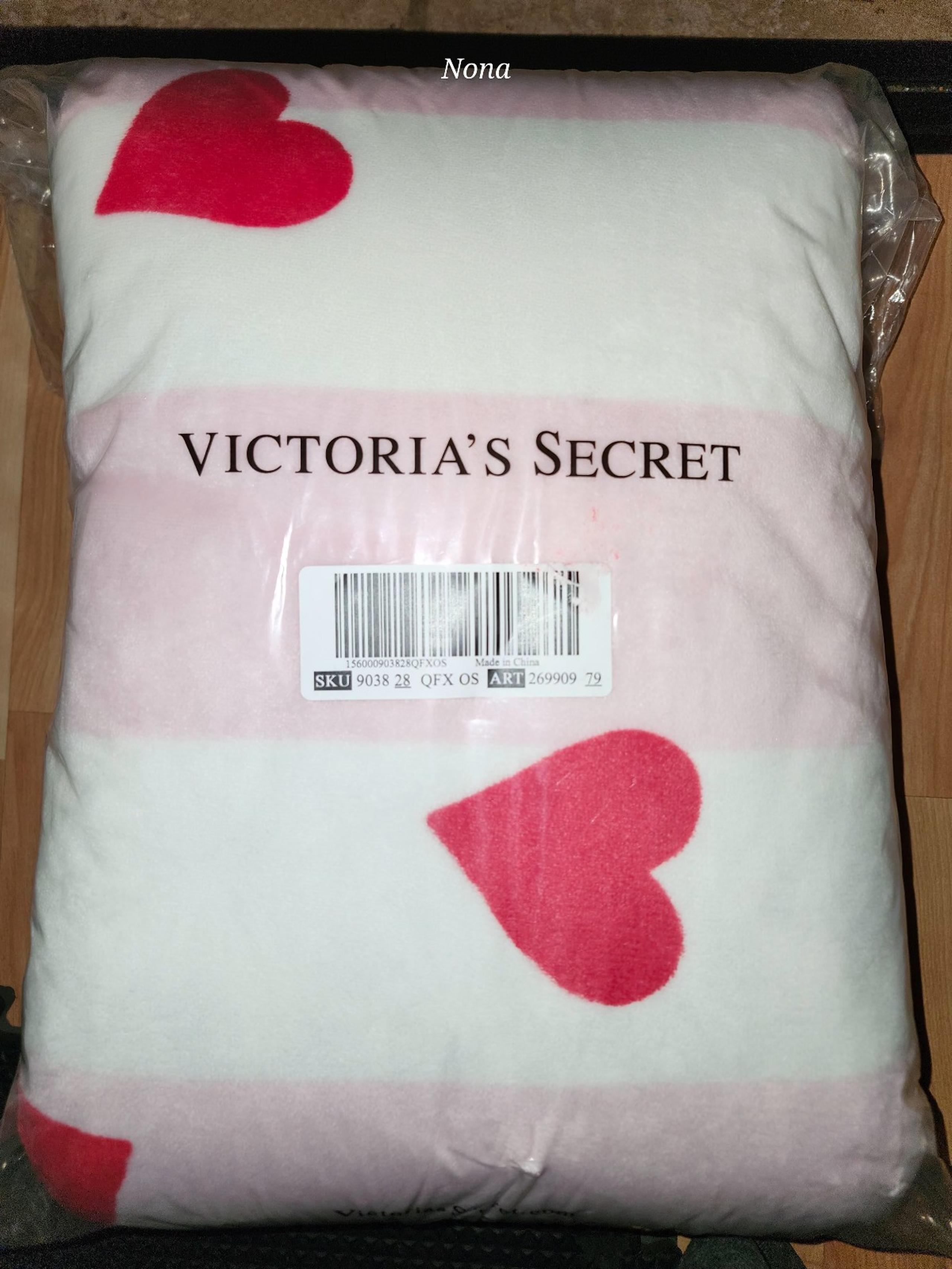 Victoria Secret Heart Sherpa Blanket New