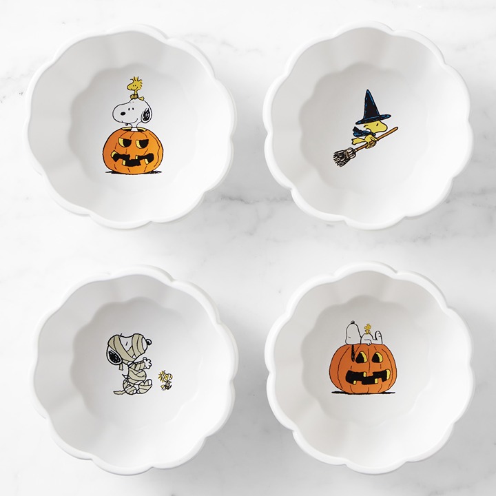 Williams Sonoma Peanuts Halloween Cereal Bowls Set of 4
