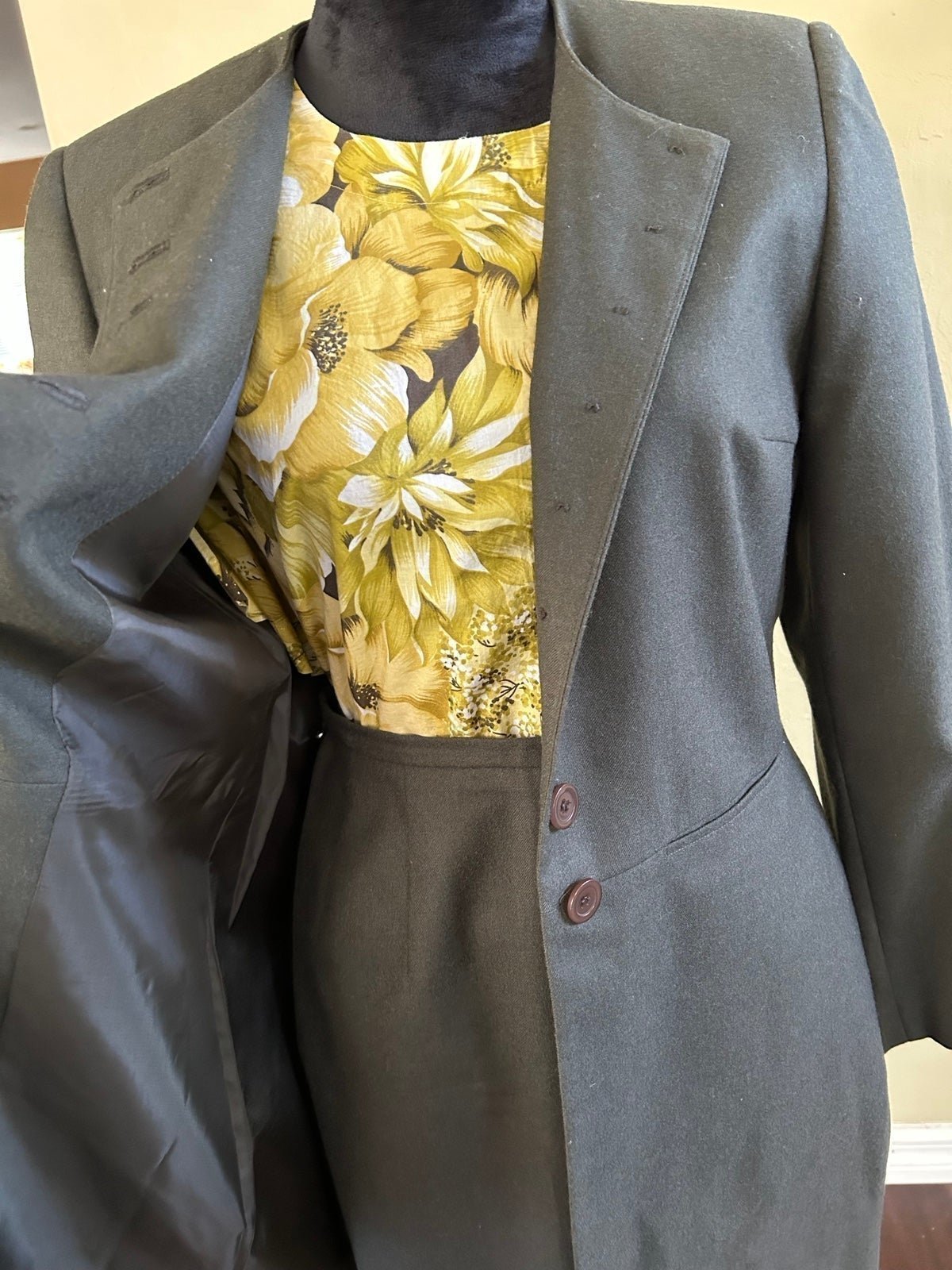 Harve’ Benard Vintage 2pc Suit