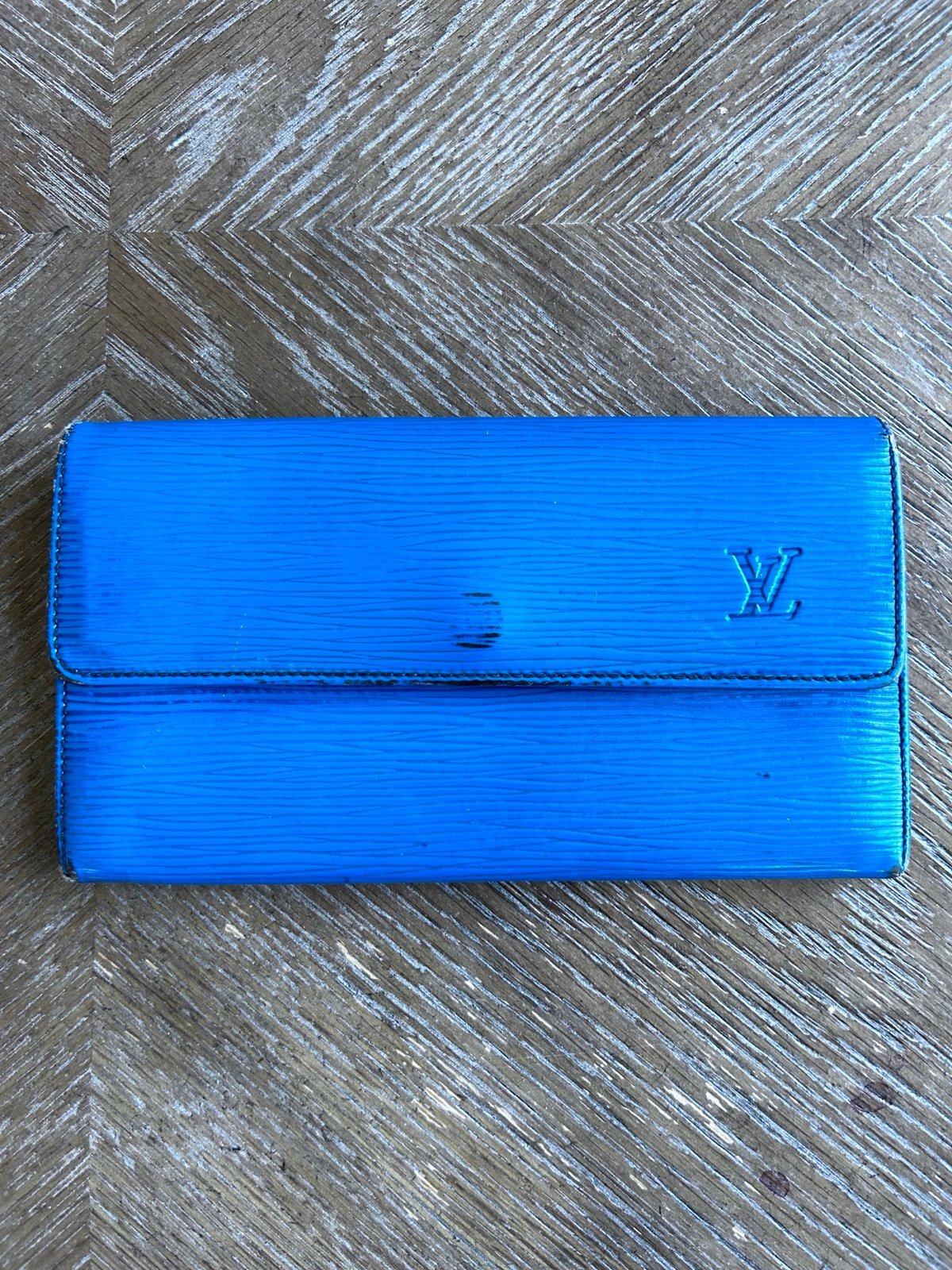 Louis Vuitton Epi long wallet