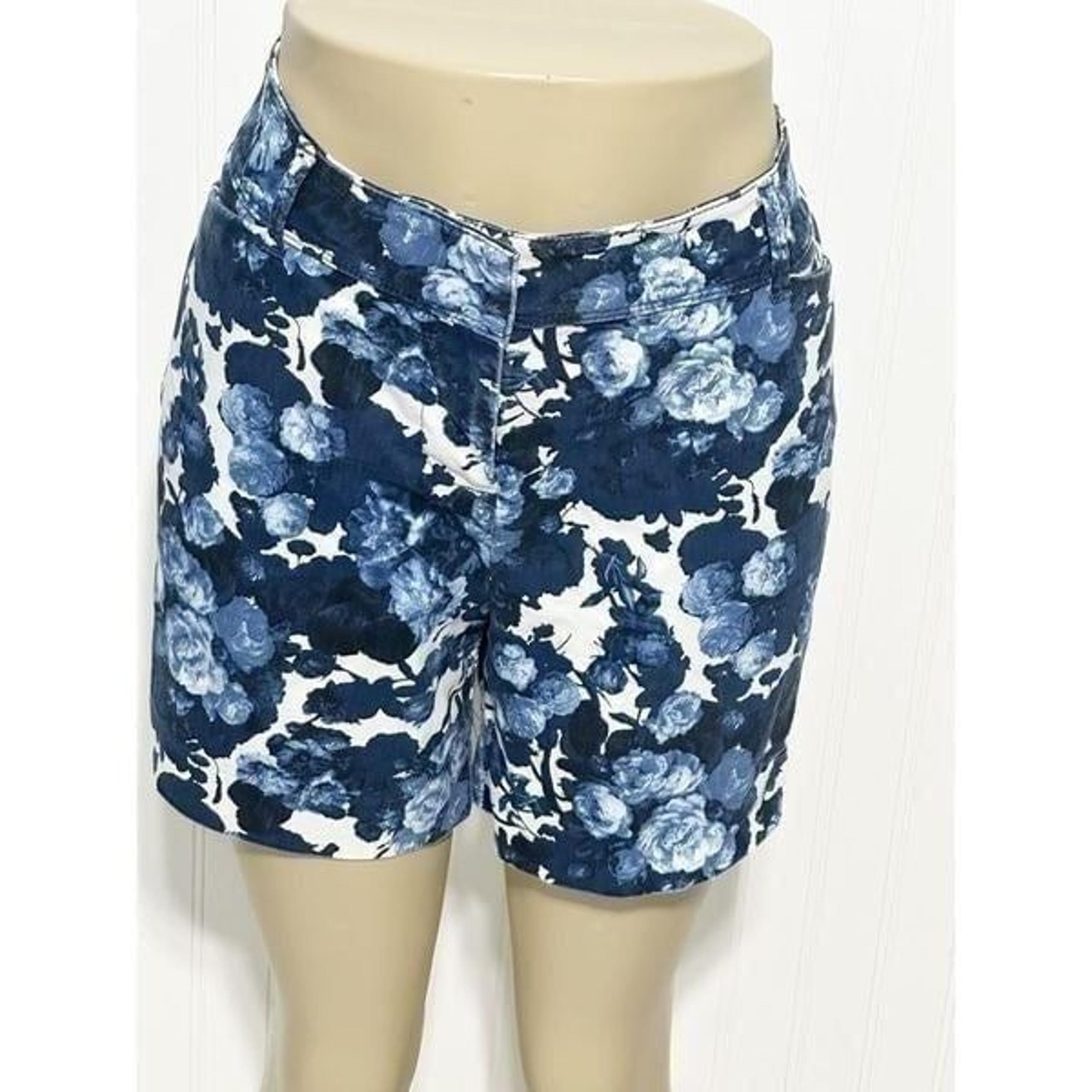 The Limited Women’s Floral Print Flat Front Chino Shorts Blue White Size 14