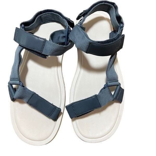 Vince Men's Destin Sport Strap Walking Sandals 9.5 men’s/ women’s 11