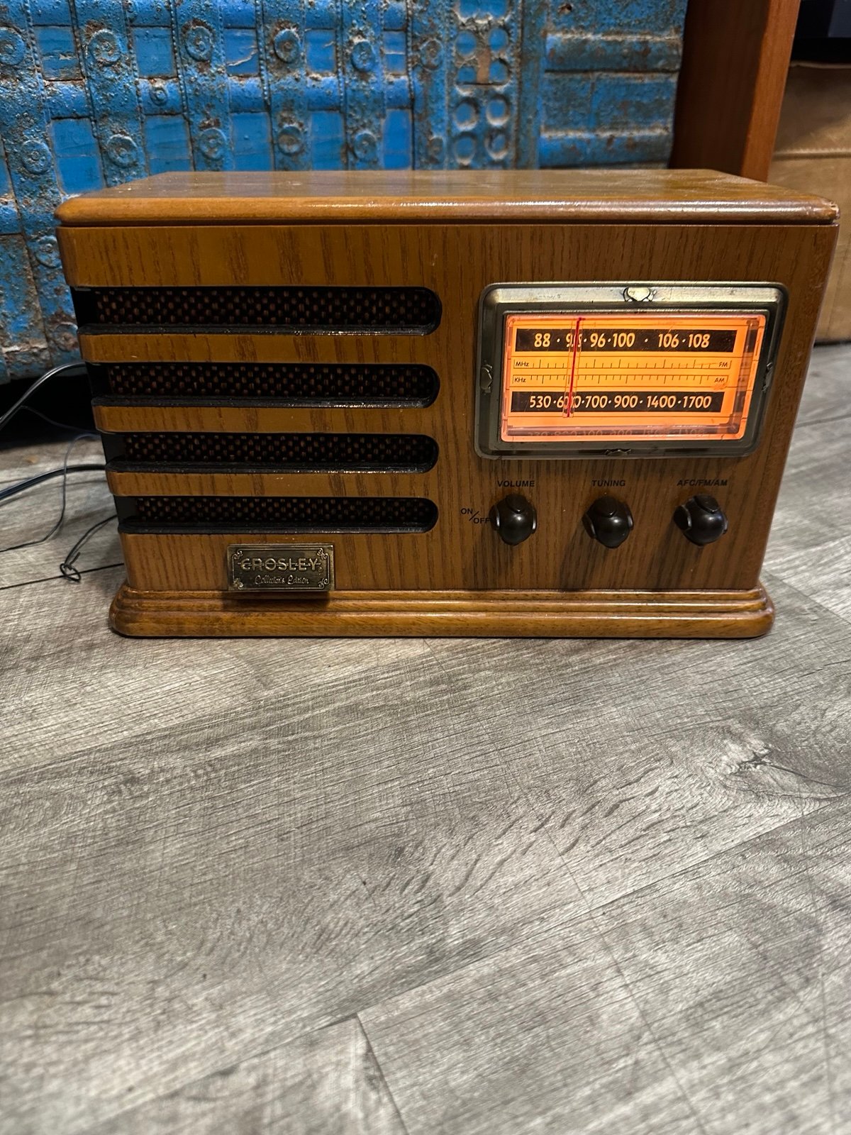 Vintage Crosley radio