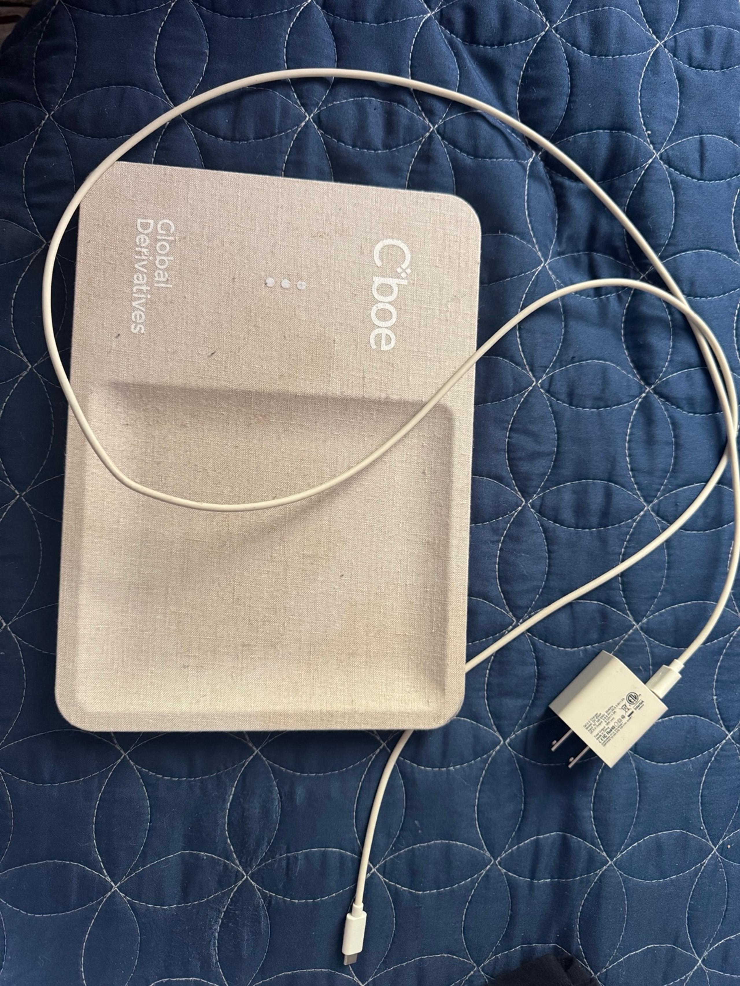 Courant Linen Wireless Charging Tray