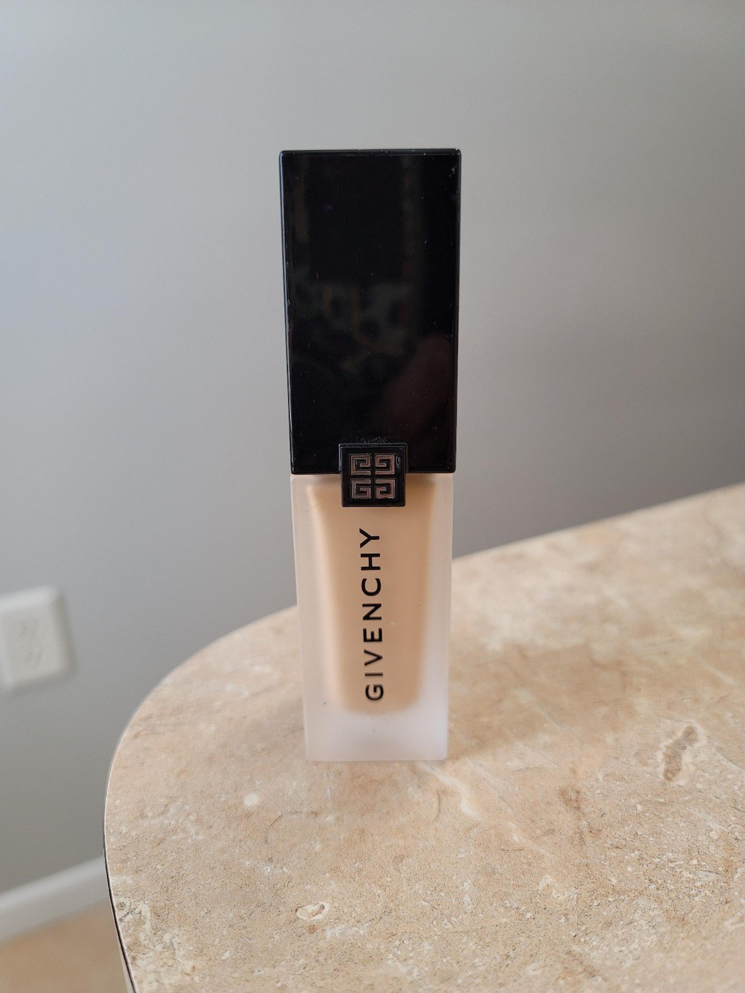 Givenchy skin caring matte foundation
