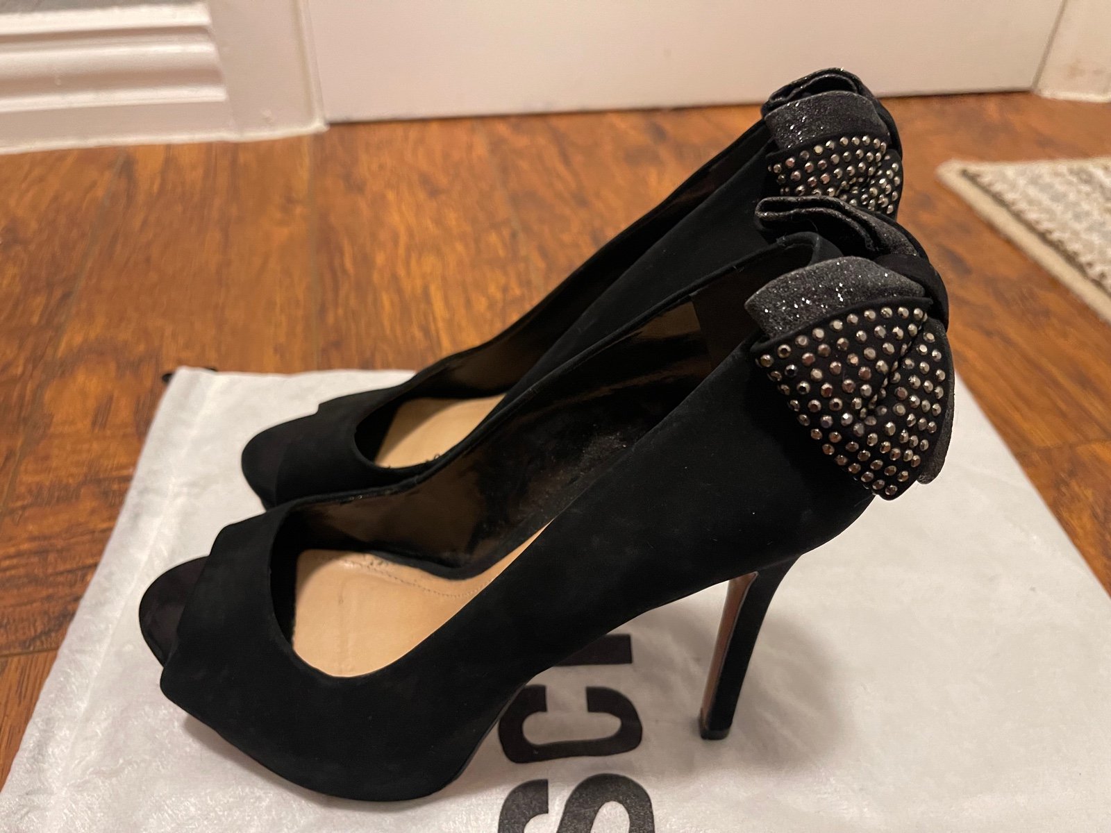 Heels peep toe schutz