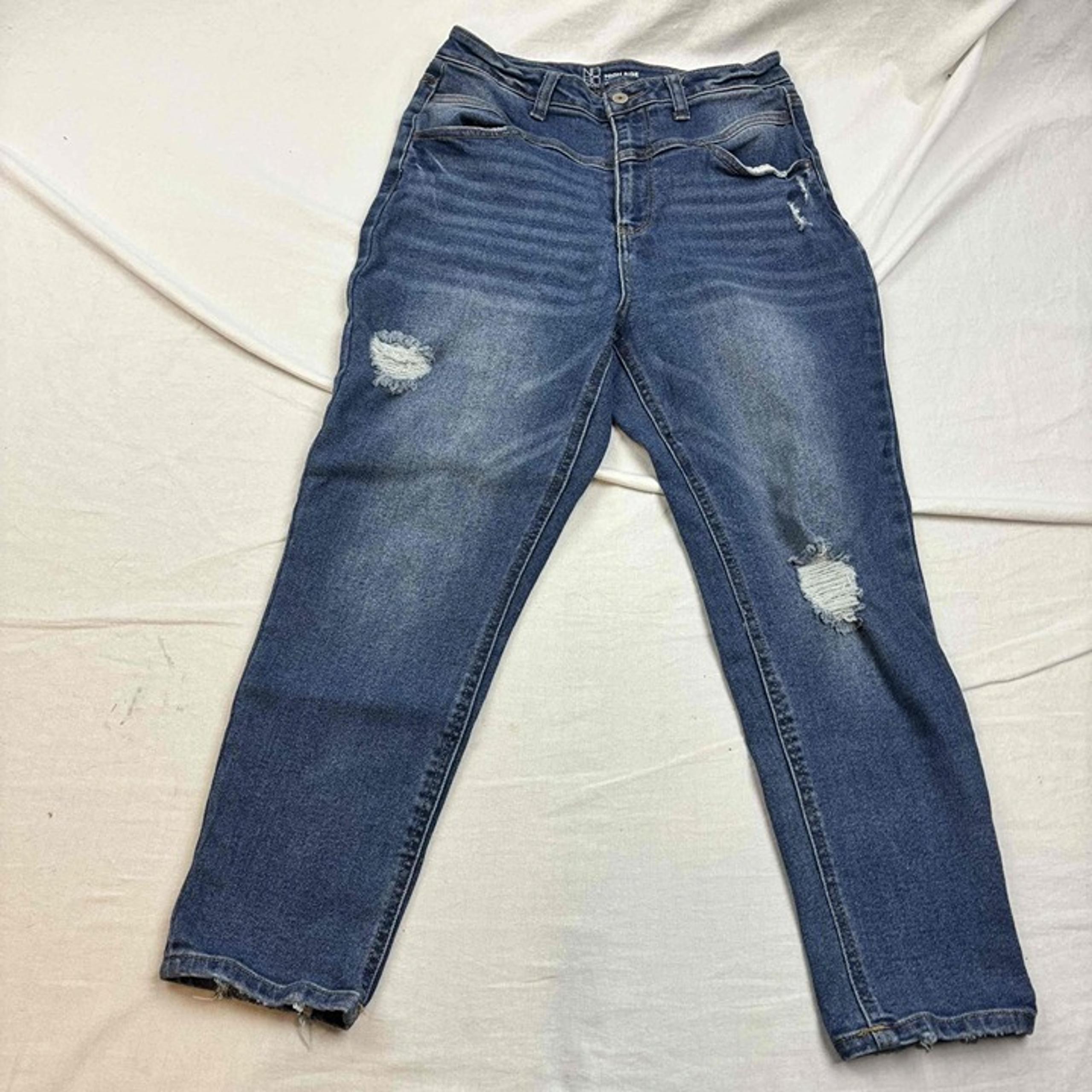 No Boundaries Womens High Rise Slim Fit Jeans Blue Distressed Size 13