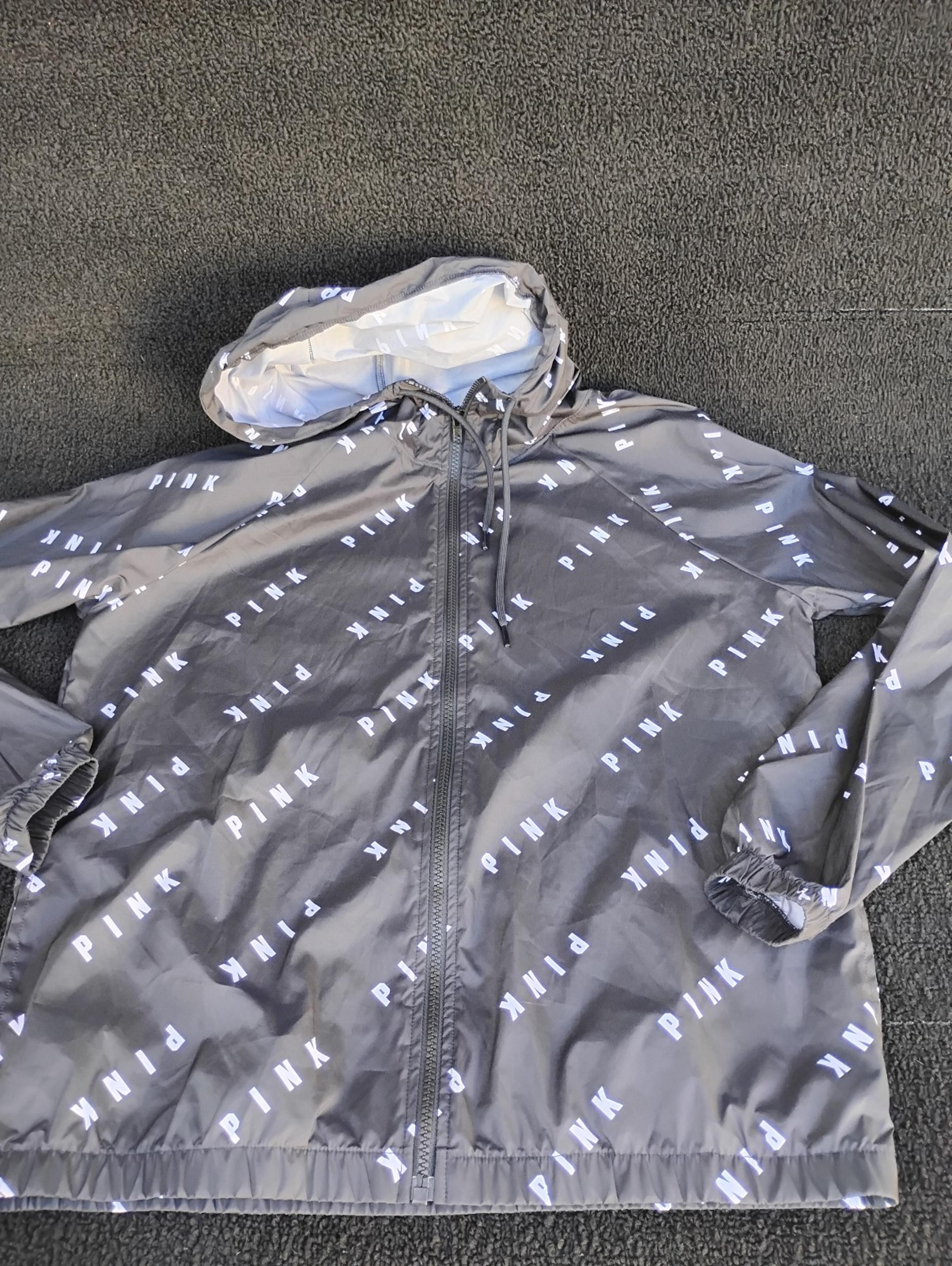 Women's Size XS-S PINK light hooded windbreaker in Excellent condition