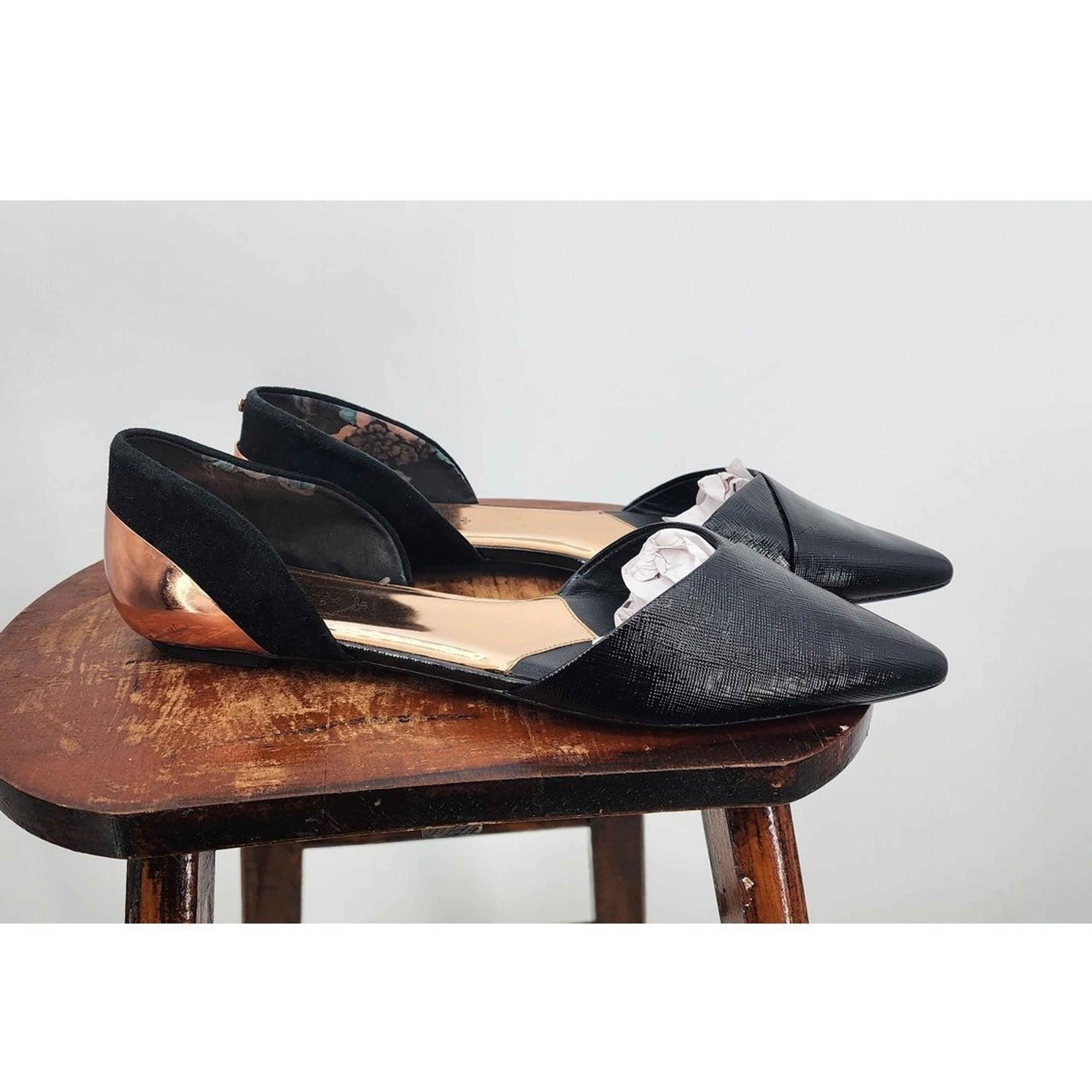 Ted Baker Caaden Black Flats Size 10 Black Rose Gold Point Toe
