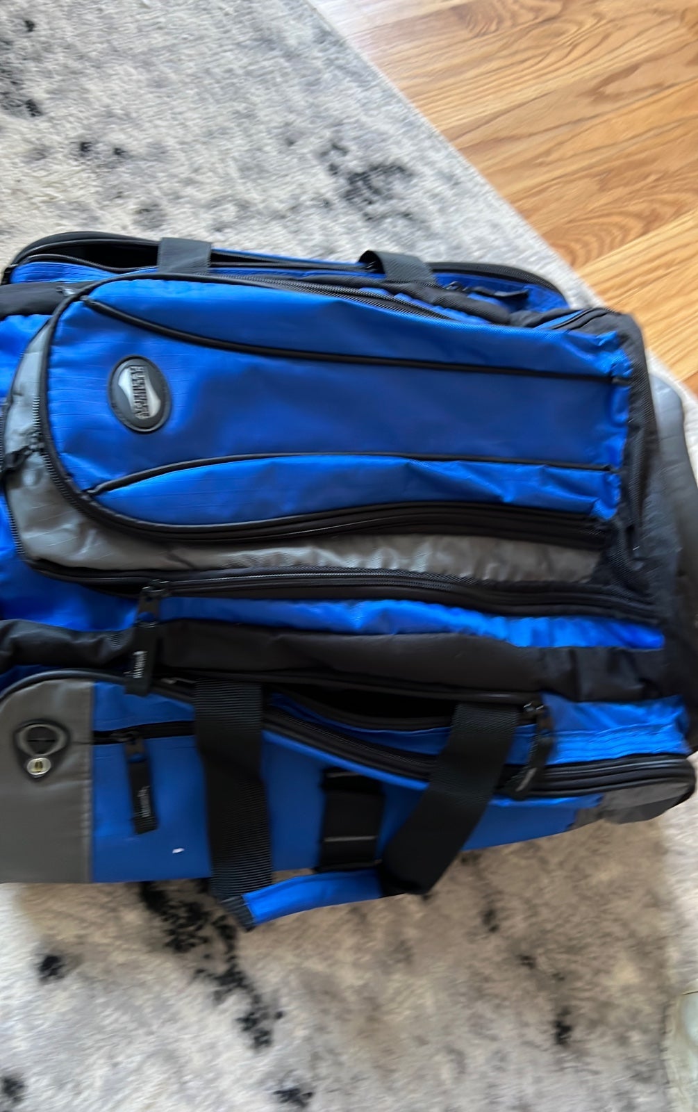 American Tourster Traverlers 30” duffel