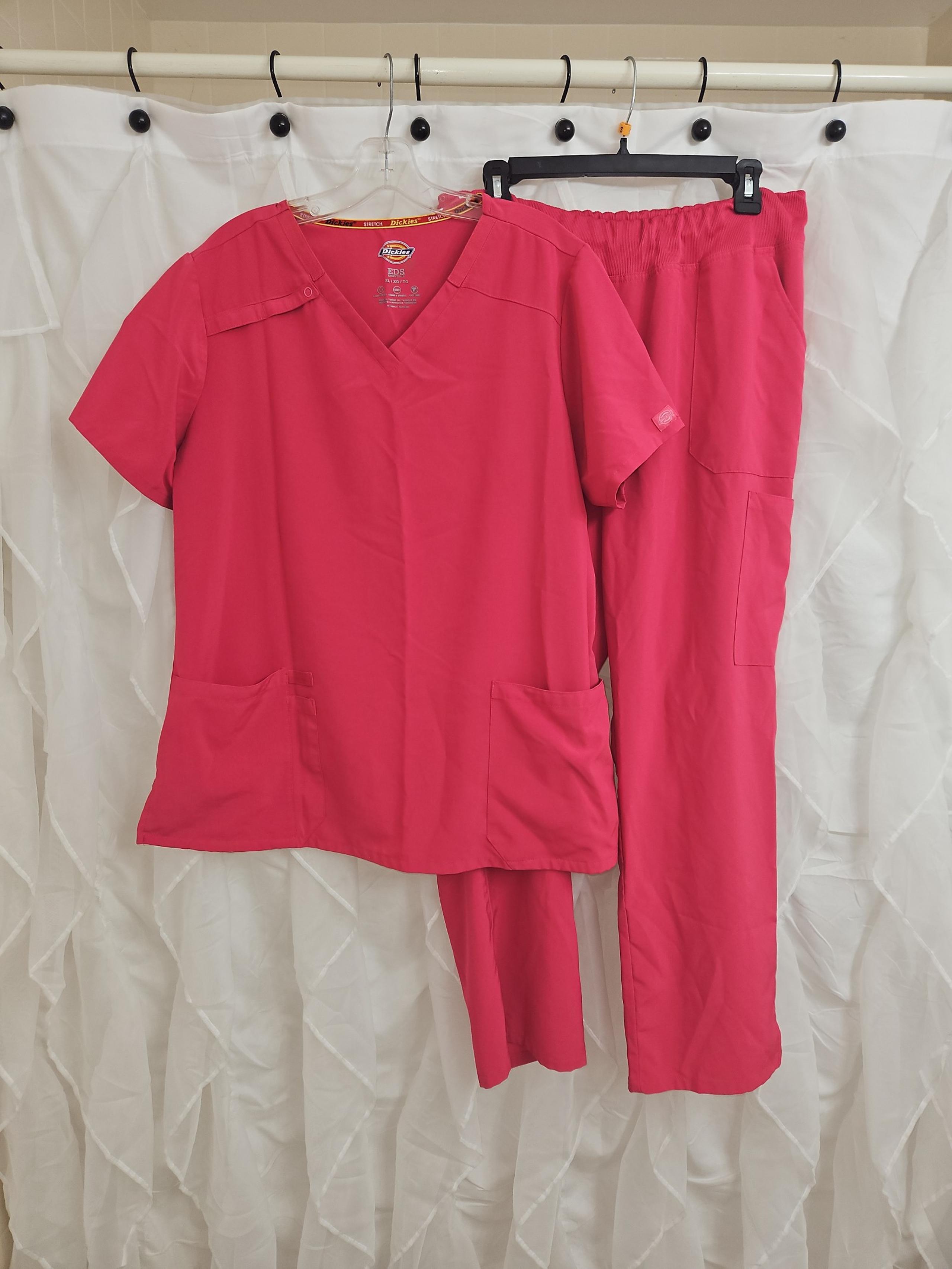 Womens Dickies stretch scrub set  XL hot pink $57