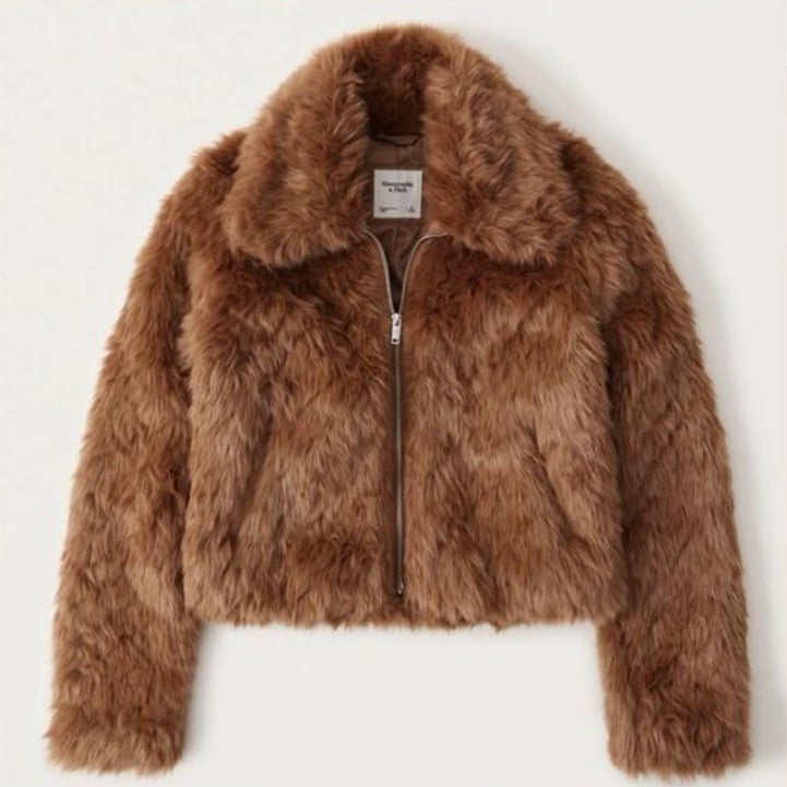 Abercrombie and Fitch Women’s Premium Faux Fur Coat NWT
