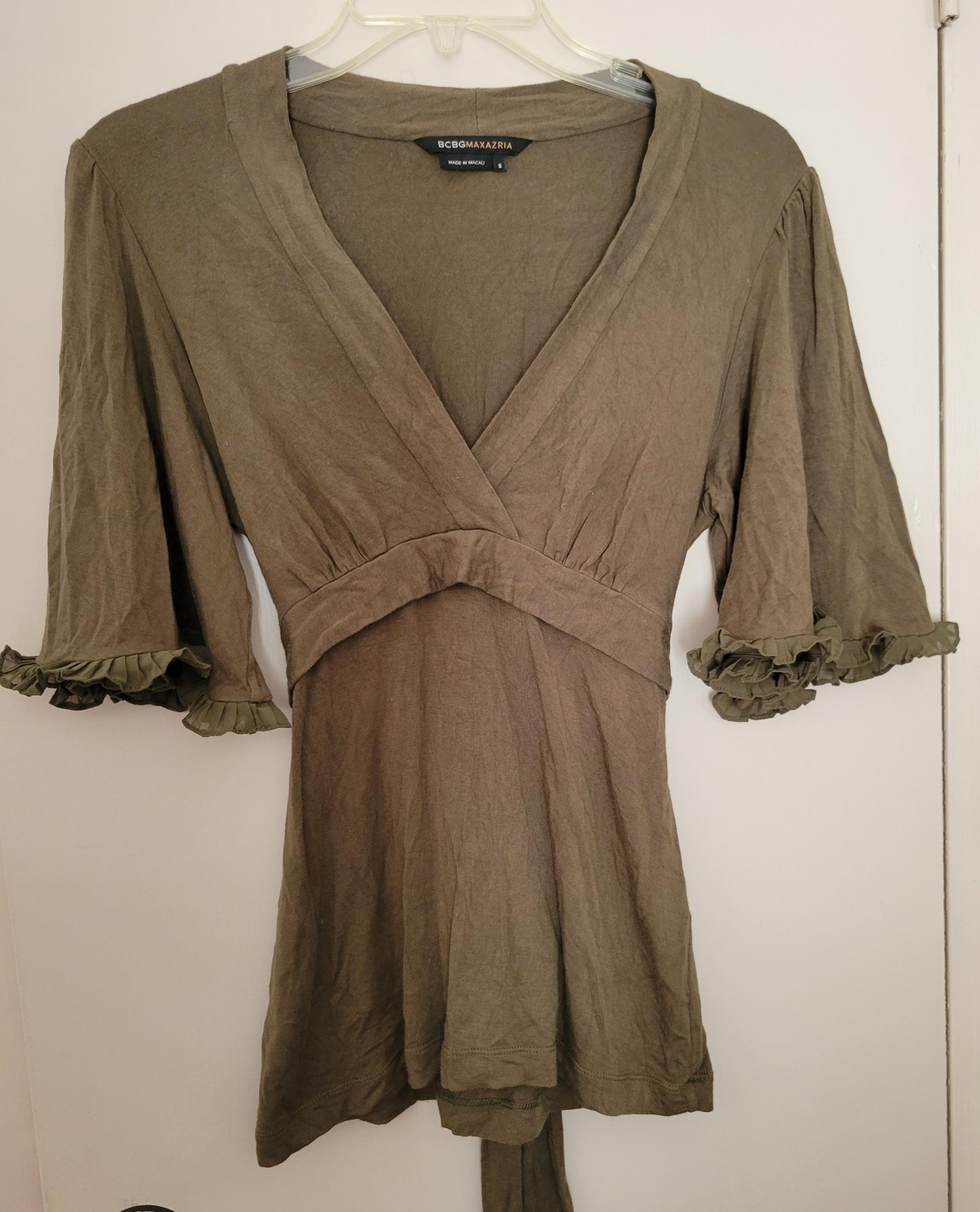 BCBG Maxazia Women's Green V Neck Tie Back Ruffled Edge Sleeves Size S