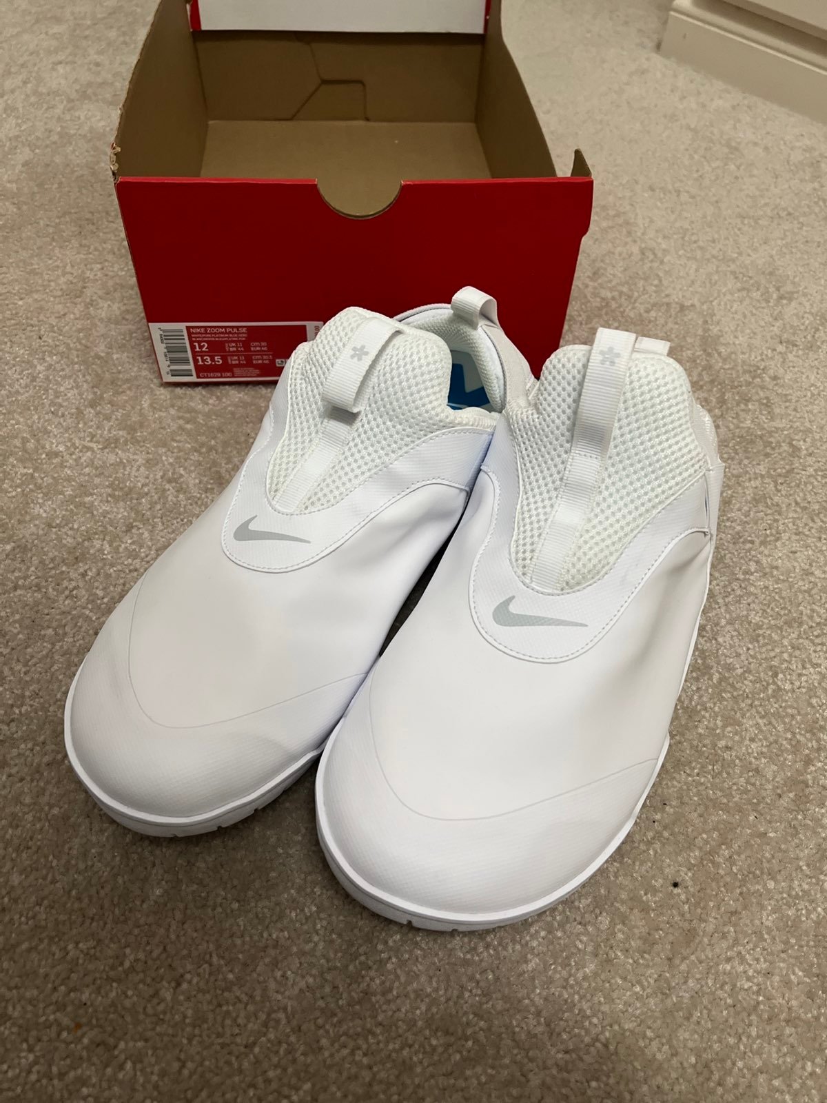 Nike Zoom Pulse Nurse Shoes White/Pure Platinum Mens Sz 12
